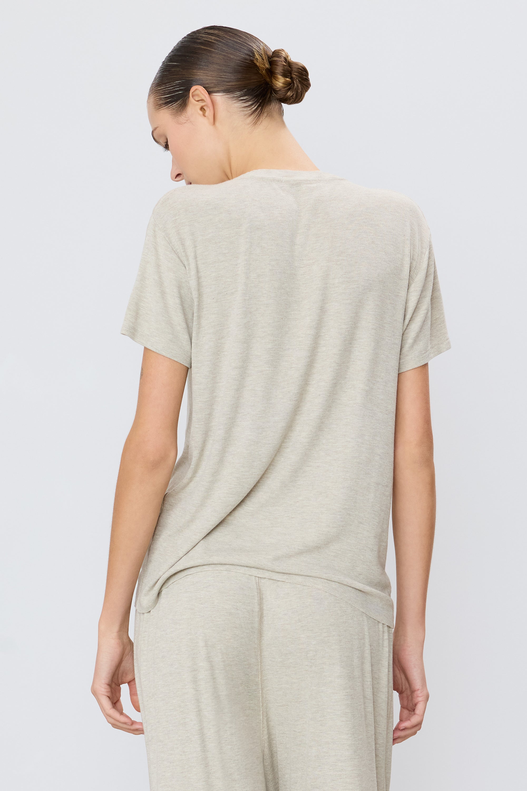 Short Sleeve Boyfriend T-Shirt - ÉTERNE