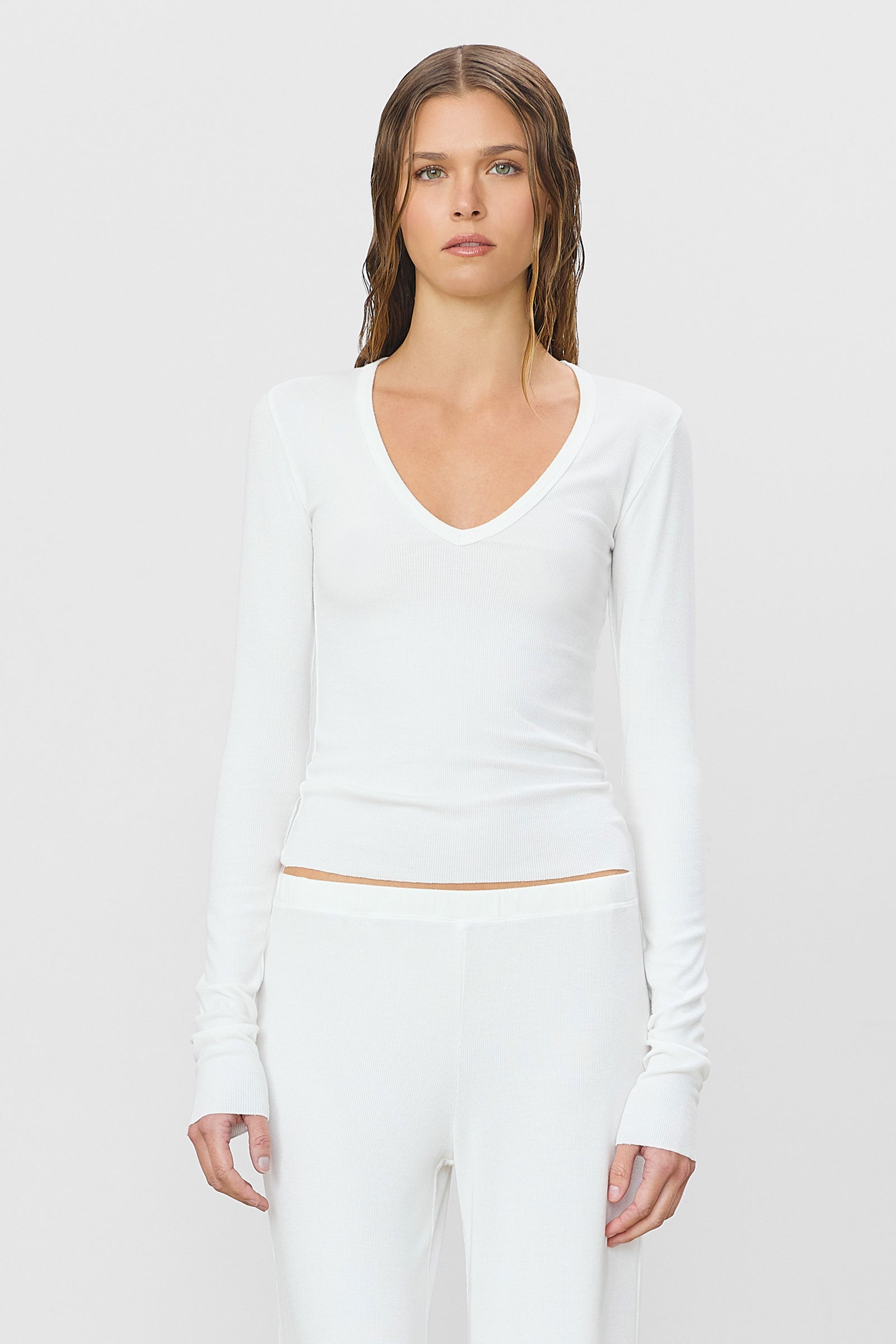 LONG SLEEVE V-NECK TOP