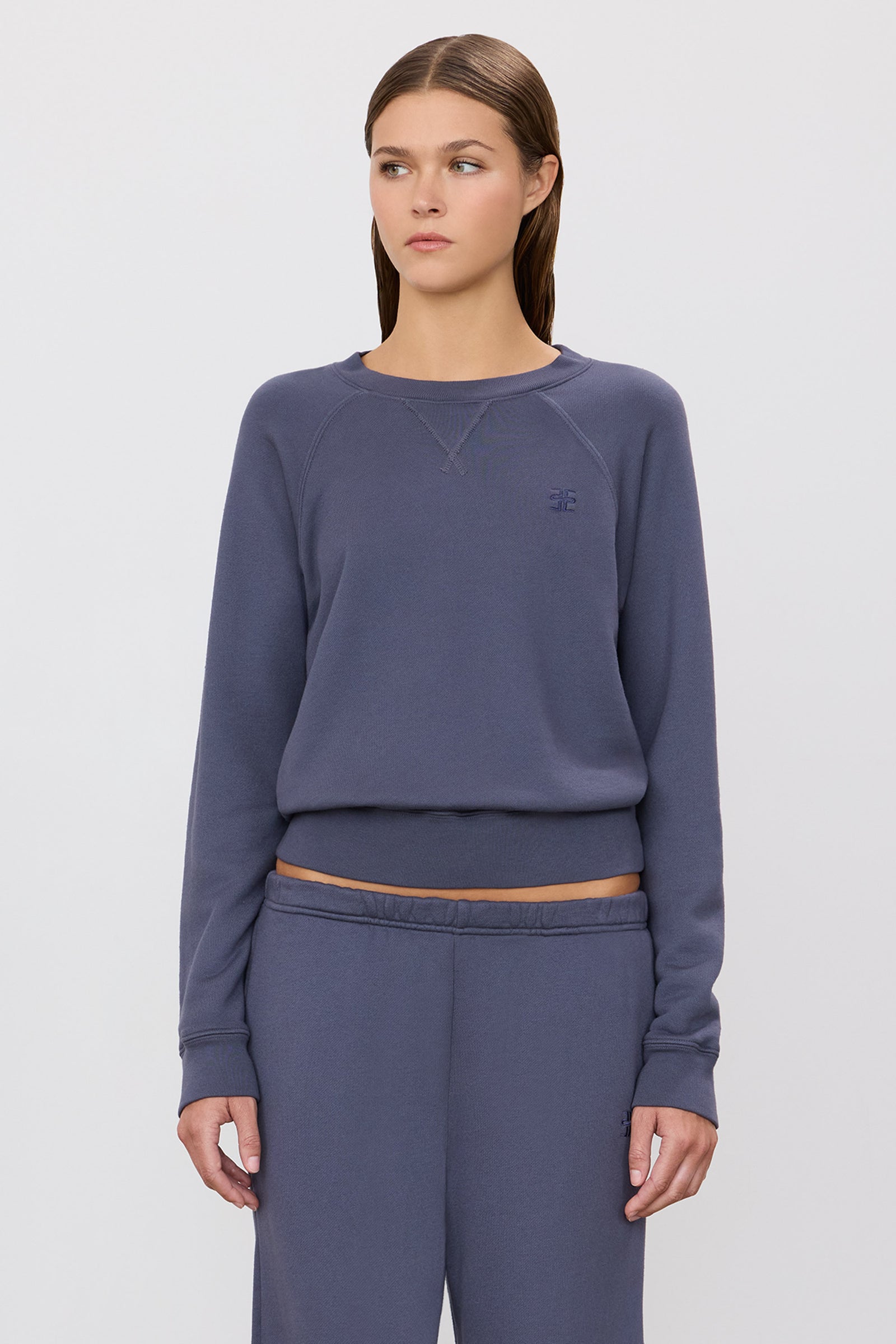 SHRUNKEN V-STITCH RAGLAN