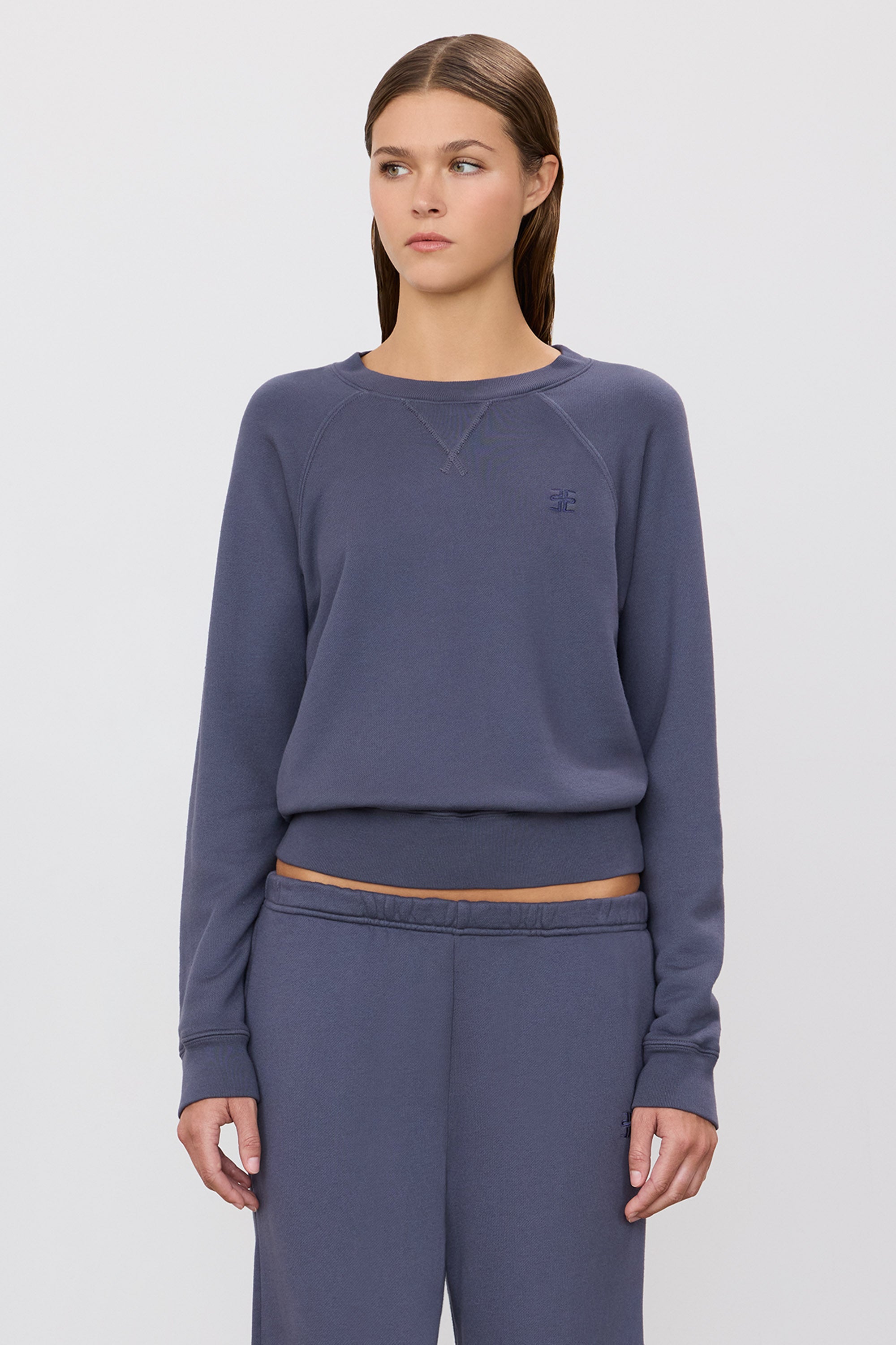 SHRUNKEN V-STITCH RAGLAN