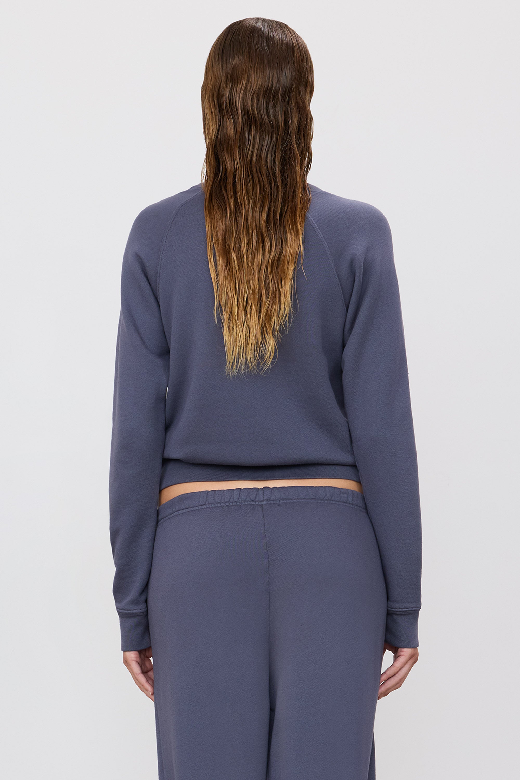 SHRUNKEN V-STITCH RAGLAN
