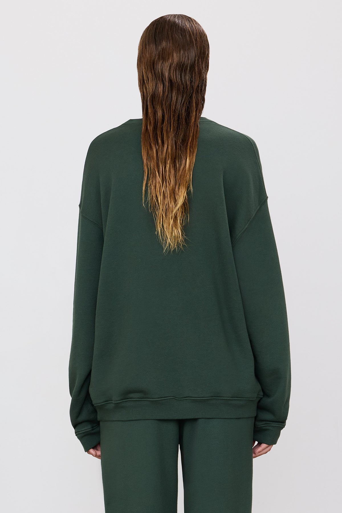 OVERSIZED V-NECK SWEATSHIRT