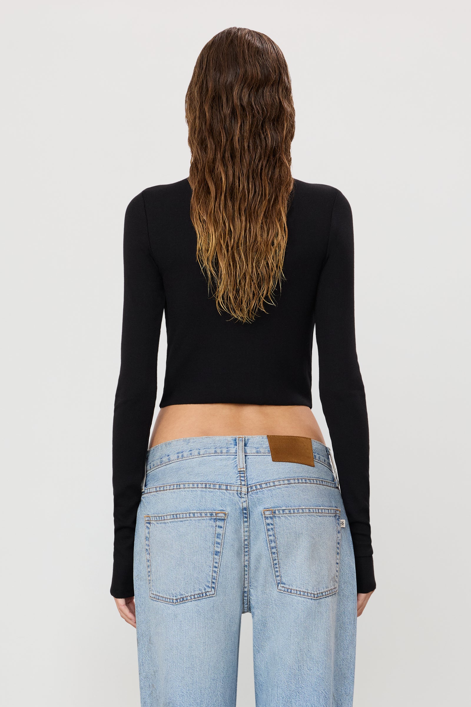 CROPPED FITTED TURTLENECK TOP