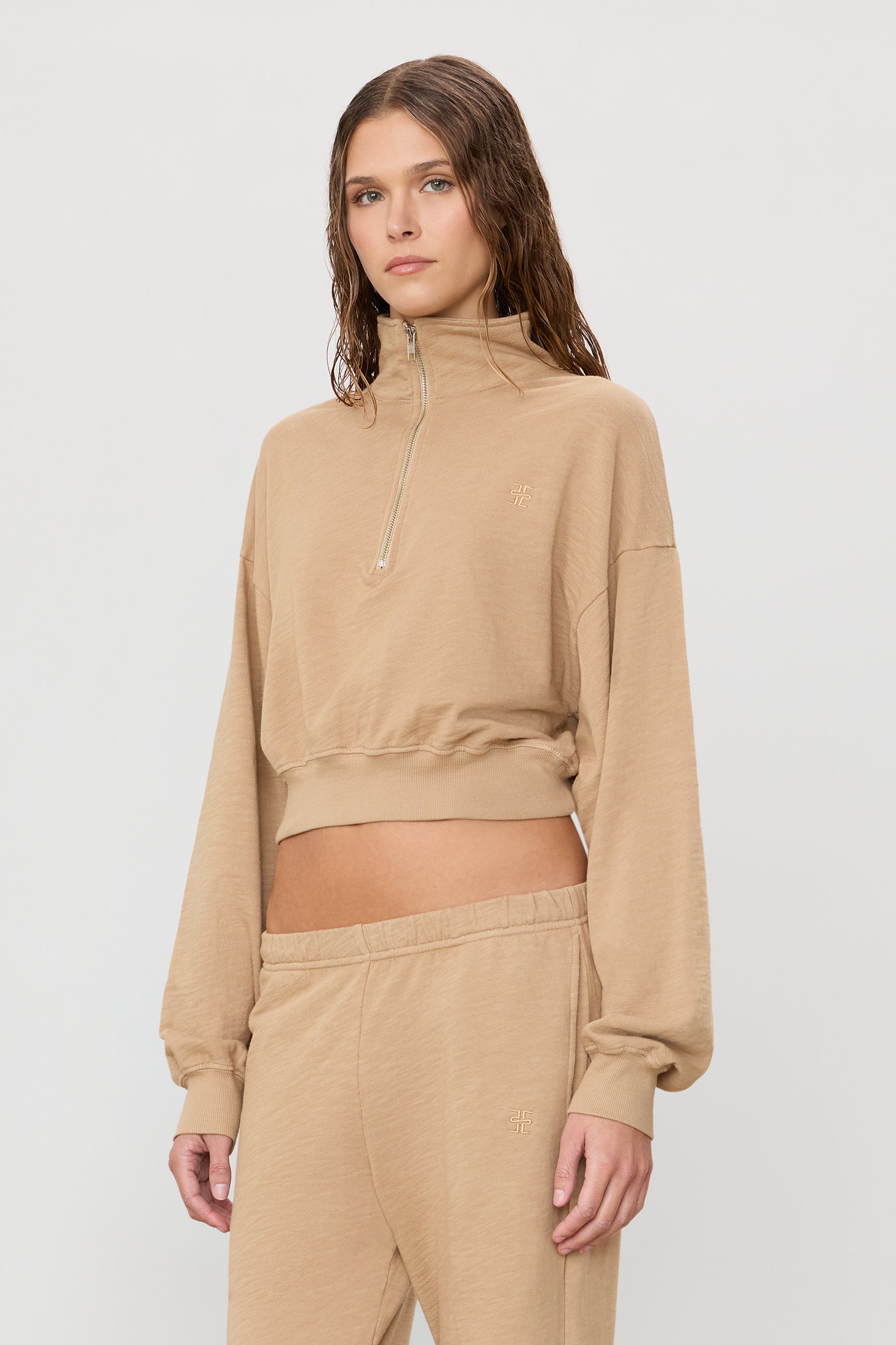 CROPPED HALF-ZIP SWEATSHIRT - ÉTERNE