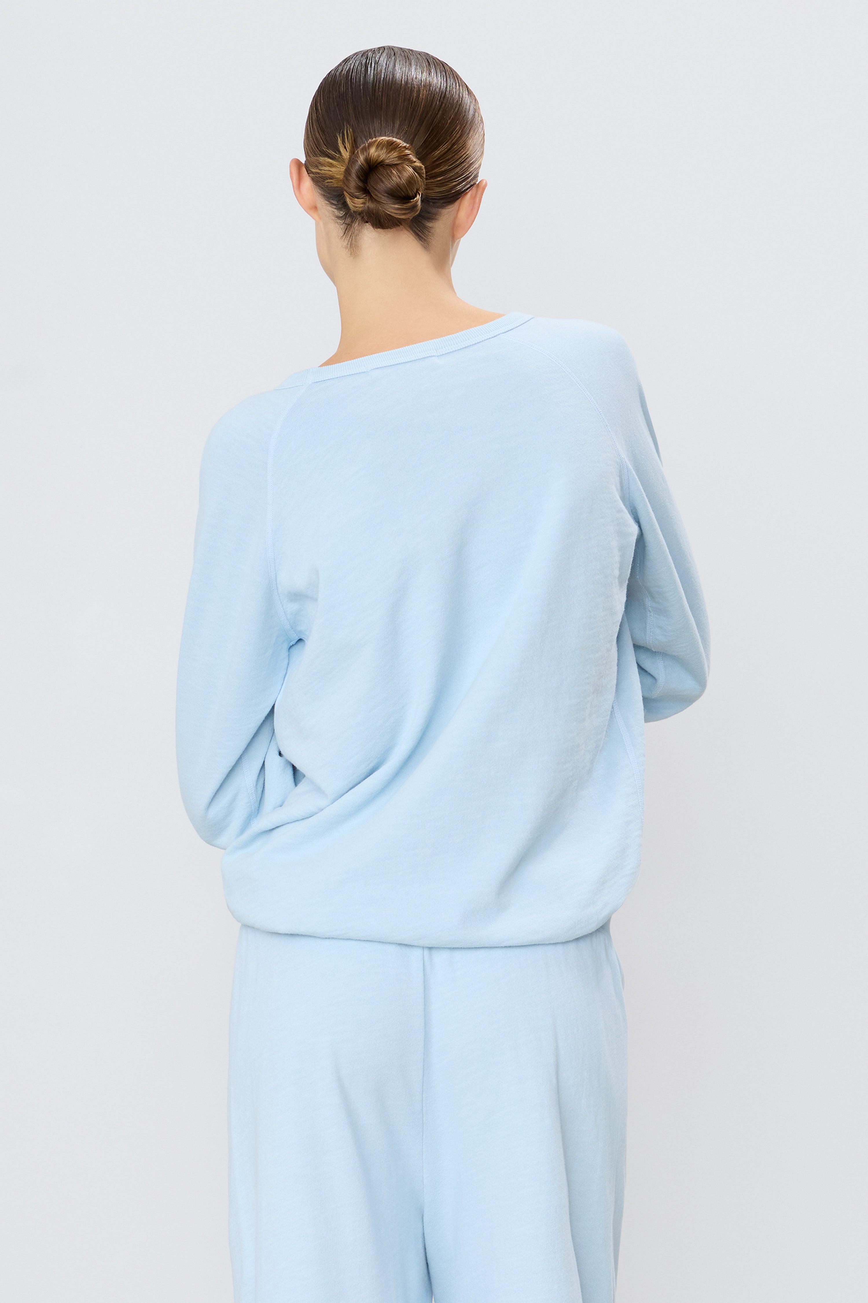 OVERSIZED RAGLAN SWEATSHIRT - ÉTERNE