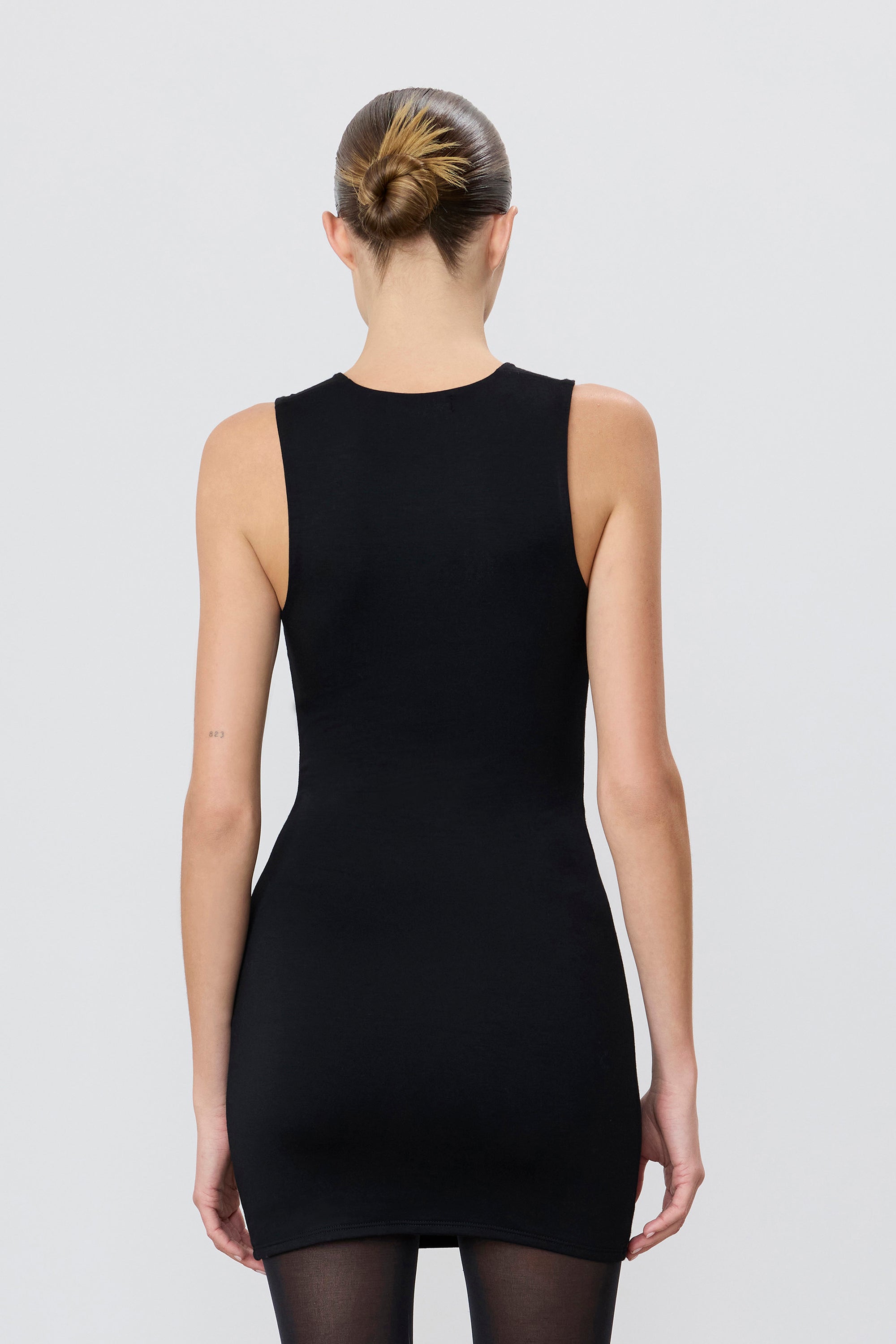 ÉTERNE SLEEVELESS CREWNECK MINI DRESS