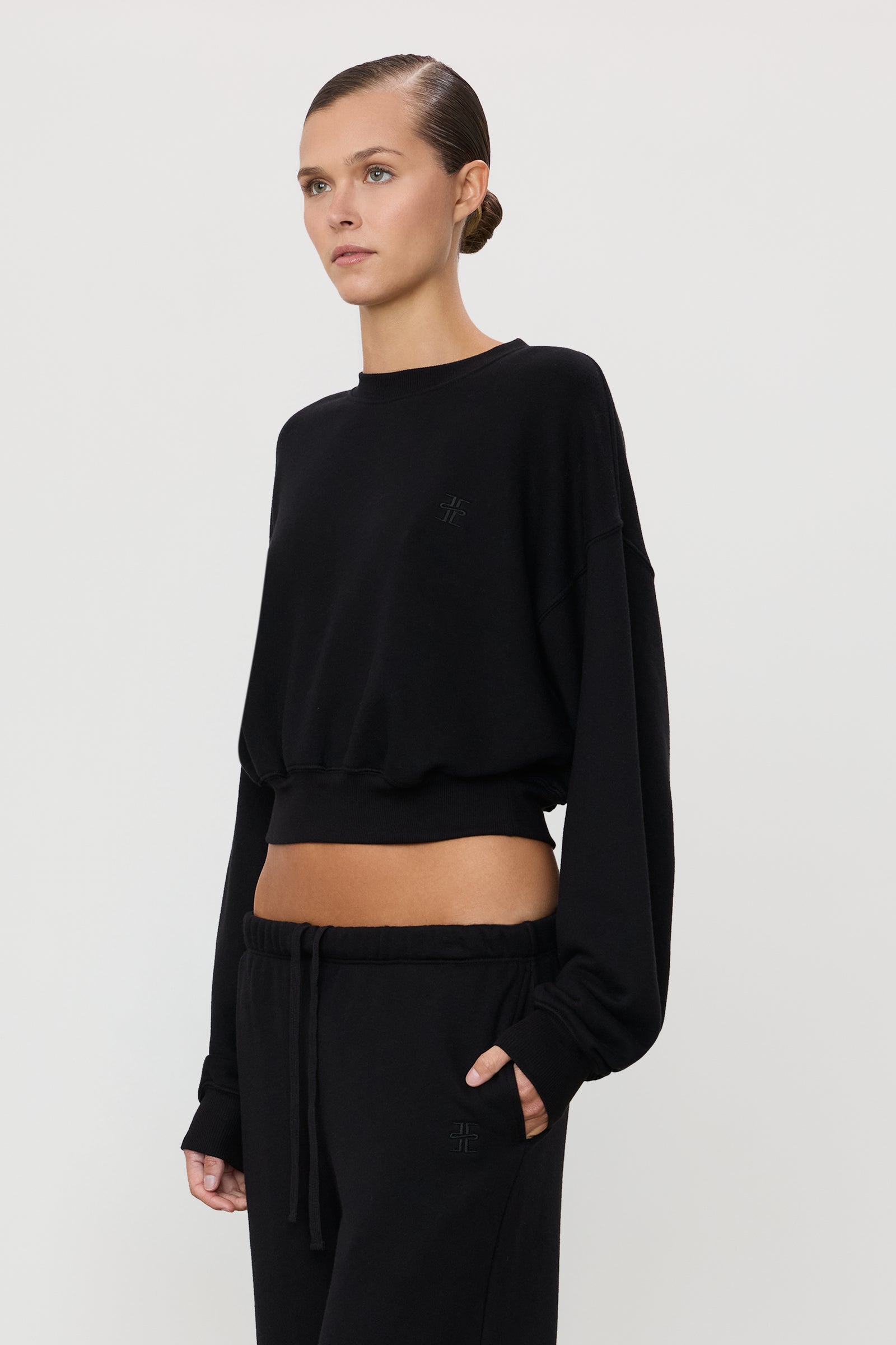 CROPPED CREWNECK SWEATSHIRT - ÉTERNE