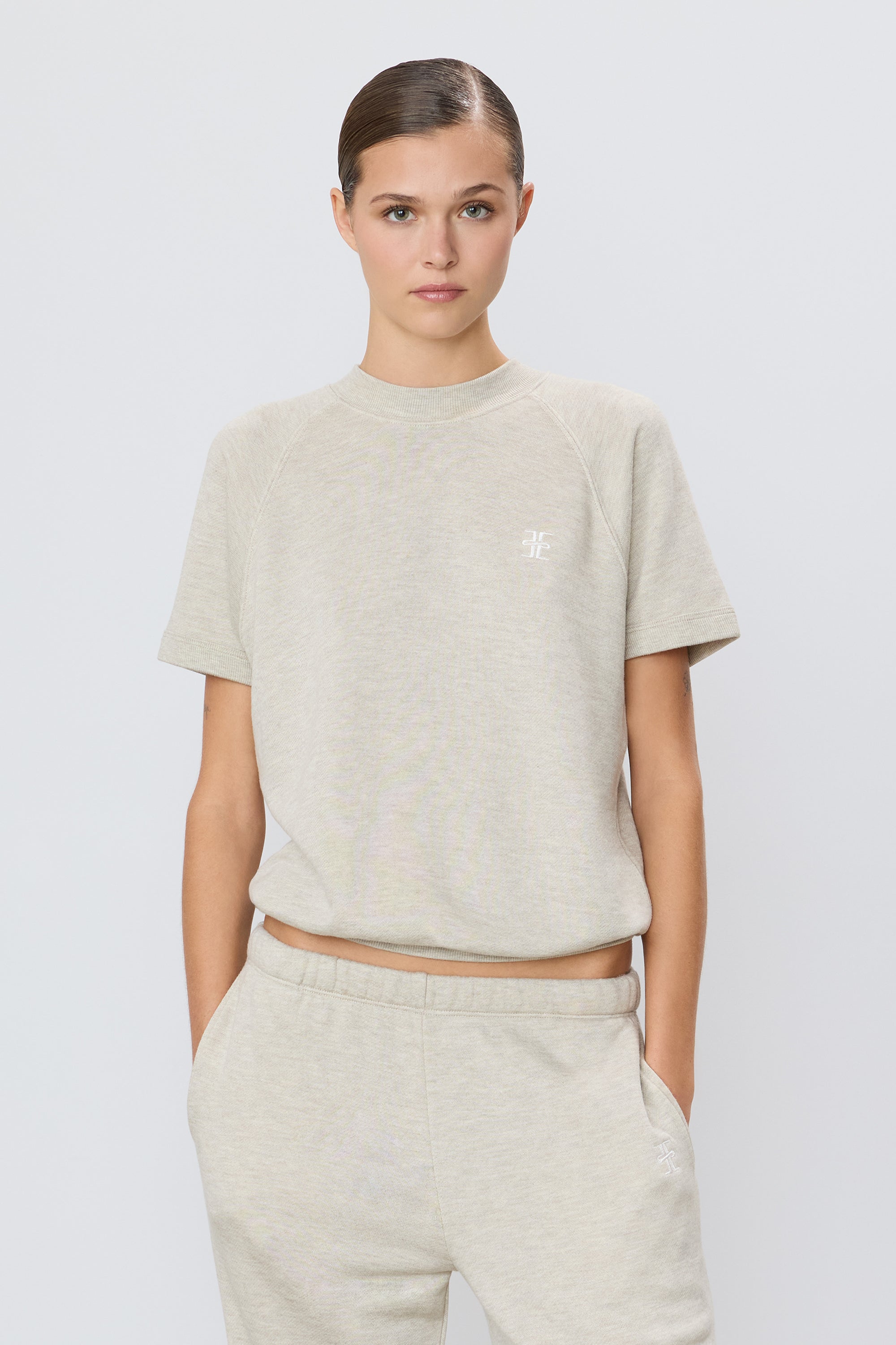 SHORT SLEEVE RAGLAN SWEATSHIRT - ÉTERNE