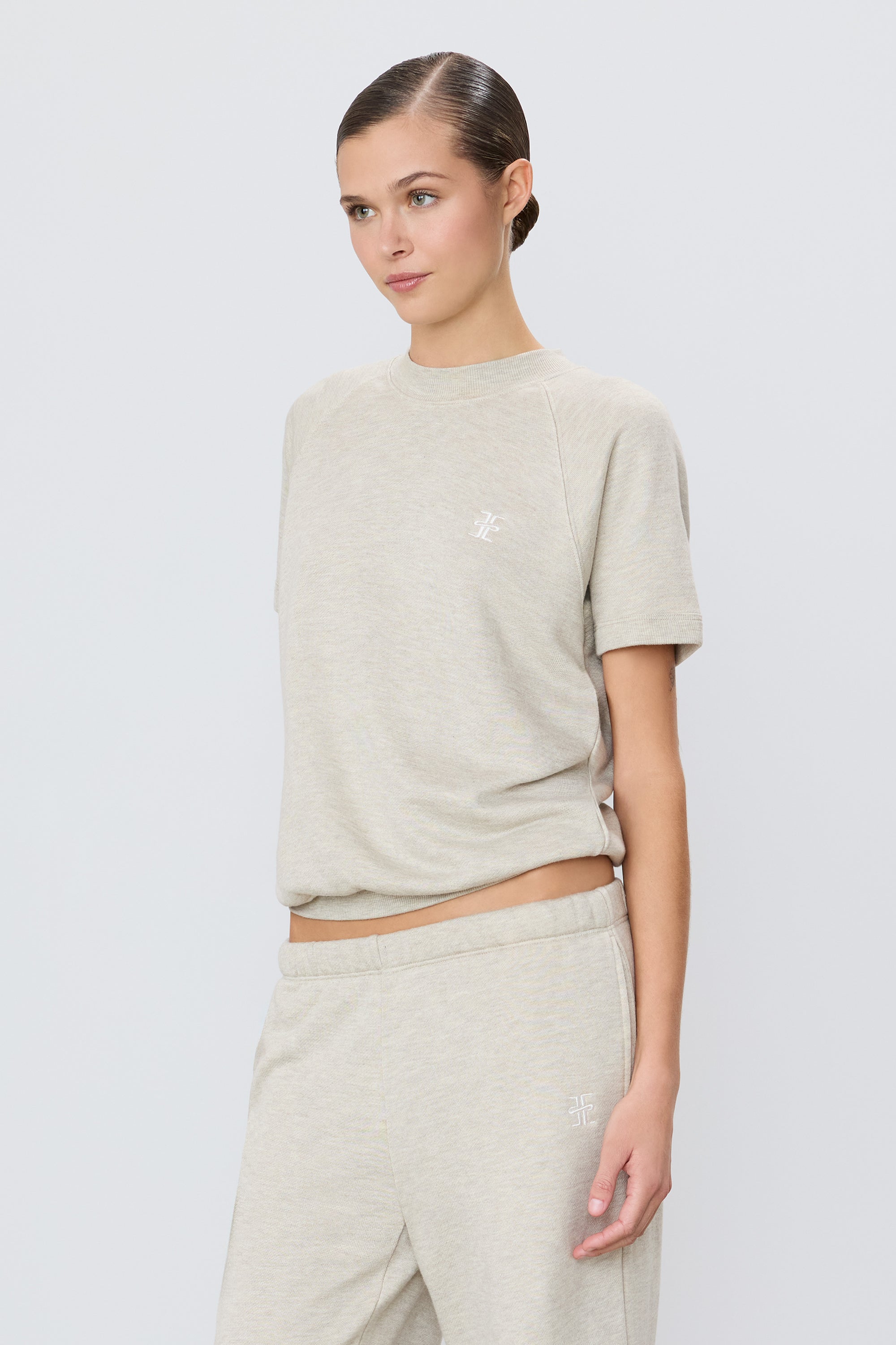 SHORT SLEEVE RAGLAN SWEATSHIRT - ÉTERNE