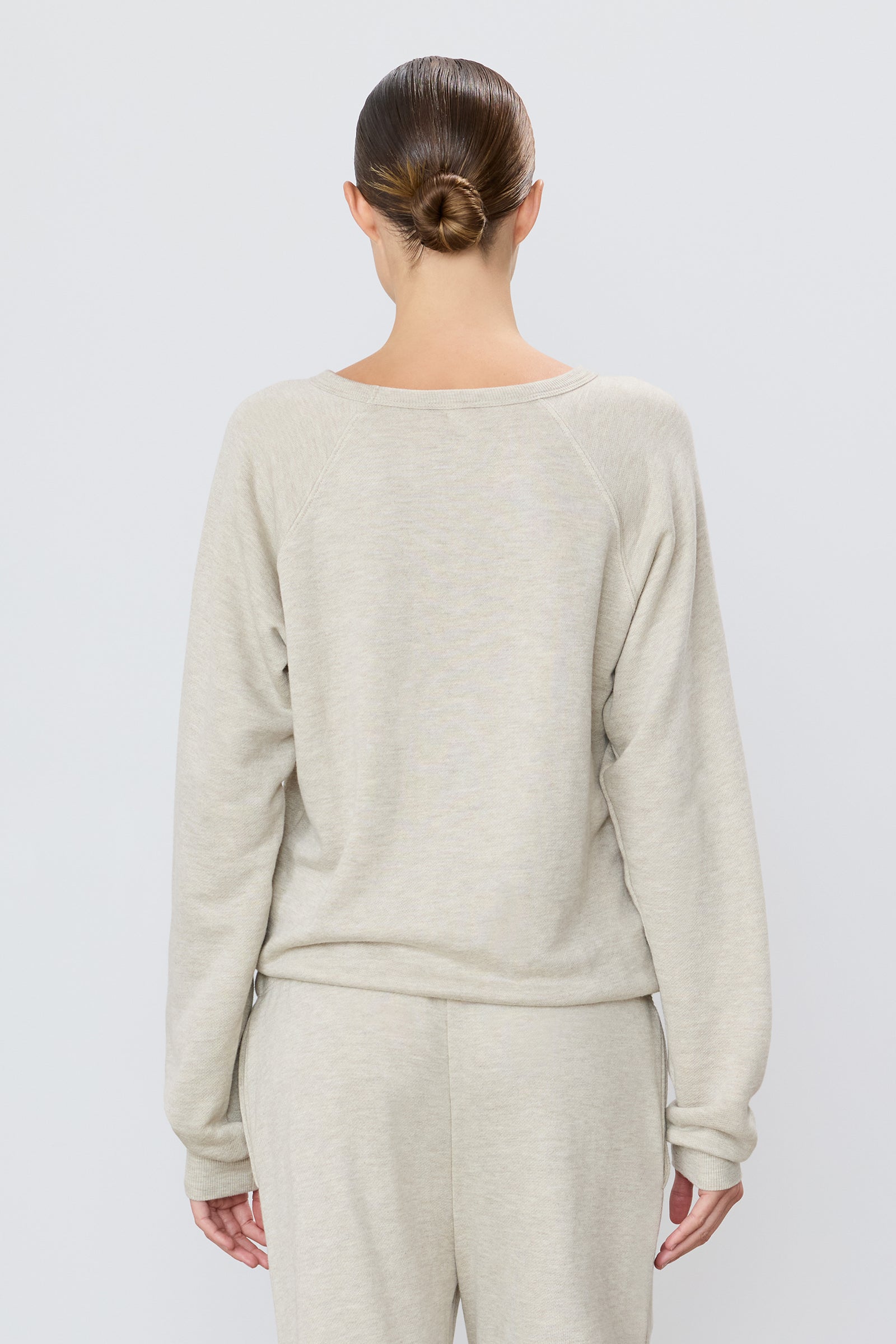 OVERSIZED RAGLAN SWEATSHIRT - ÉTERNE