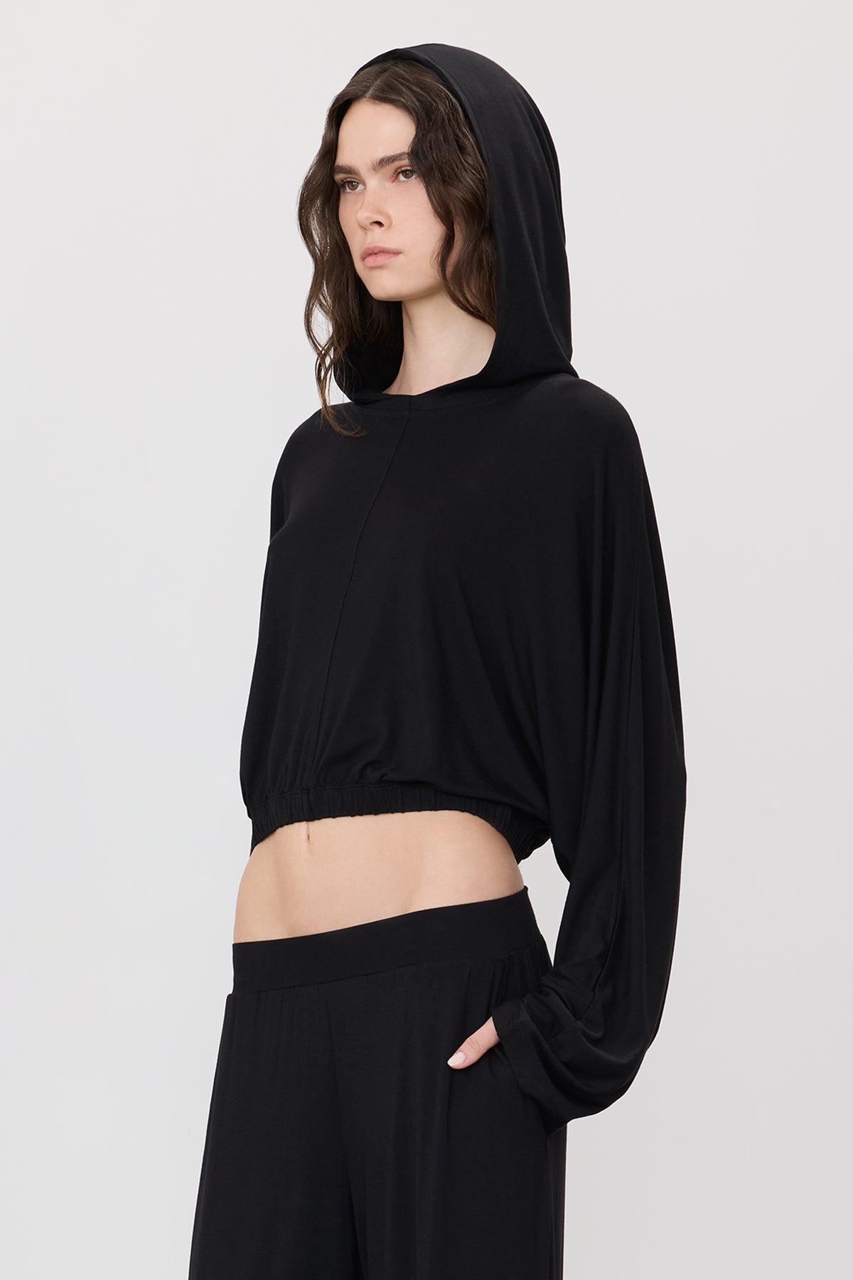 CROPPED HOODED TOP