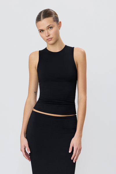ÉTERNE SLEEVELESS CREWNECK TOP