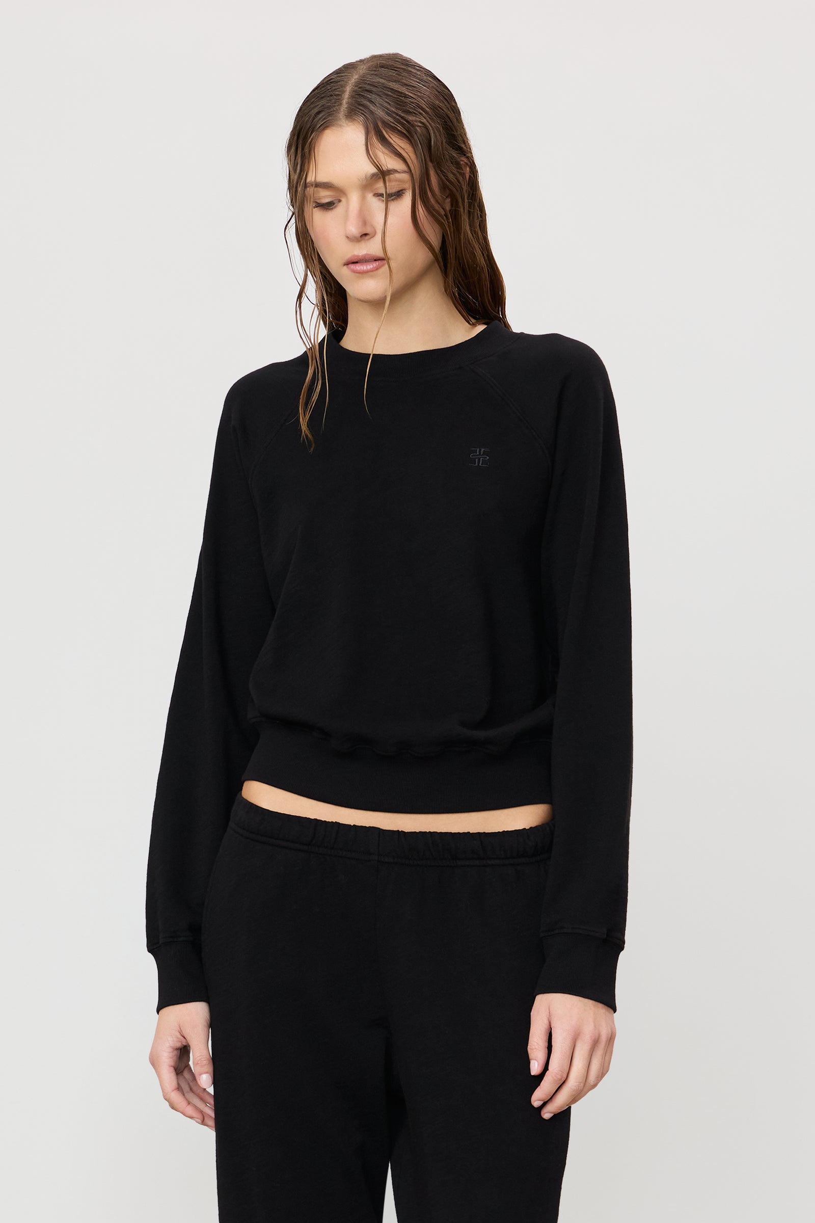 SHRUNKEN RAGLAN SWEATSHIRT - ÉTERNE