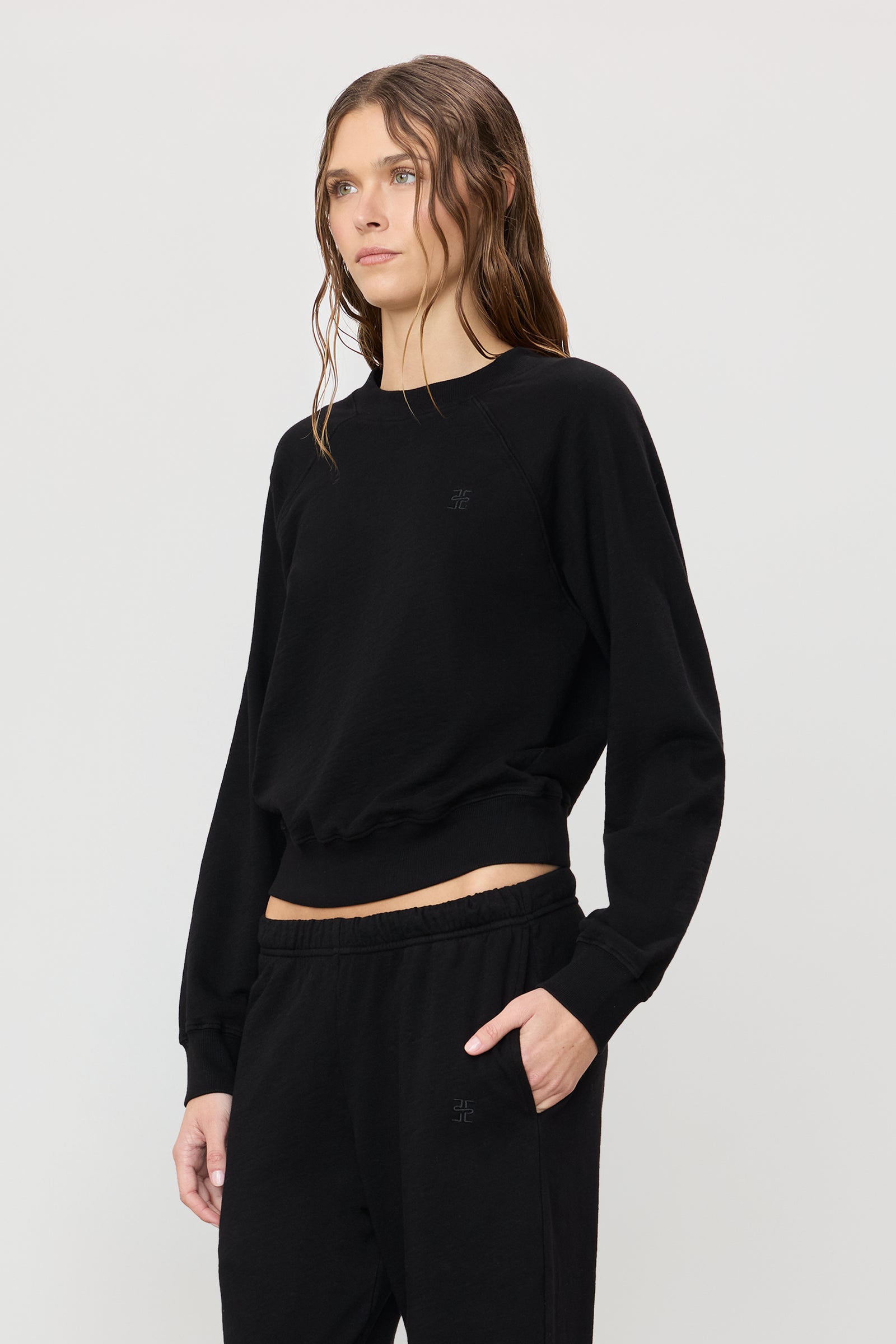 SHRUNKEN RAGLAN SWEATSHIRT - ÉTERNE