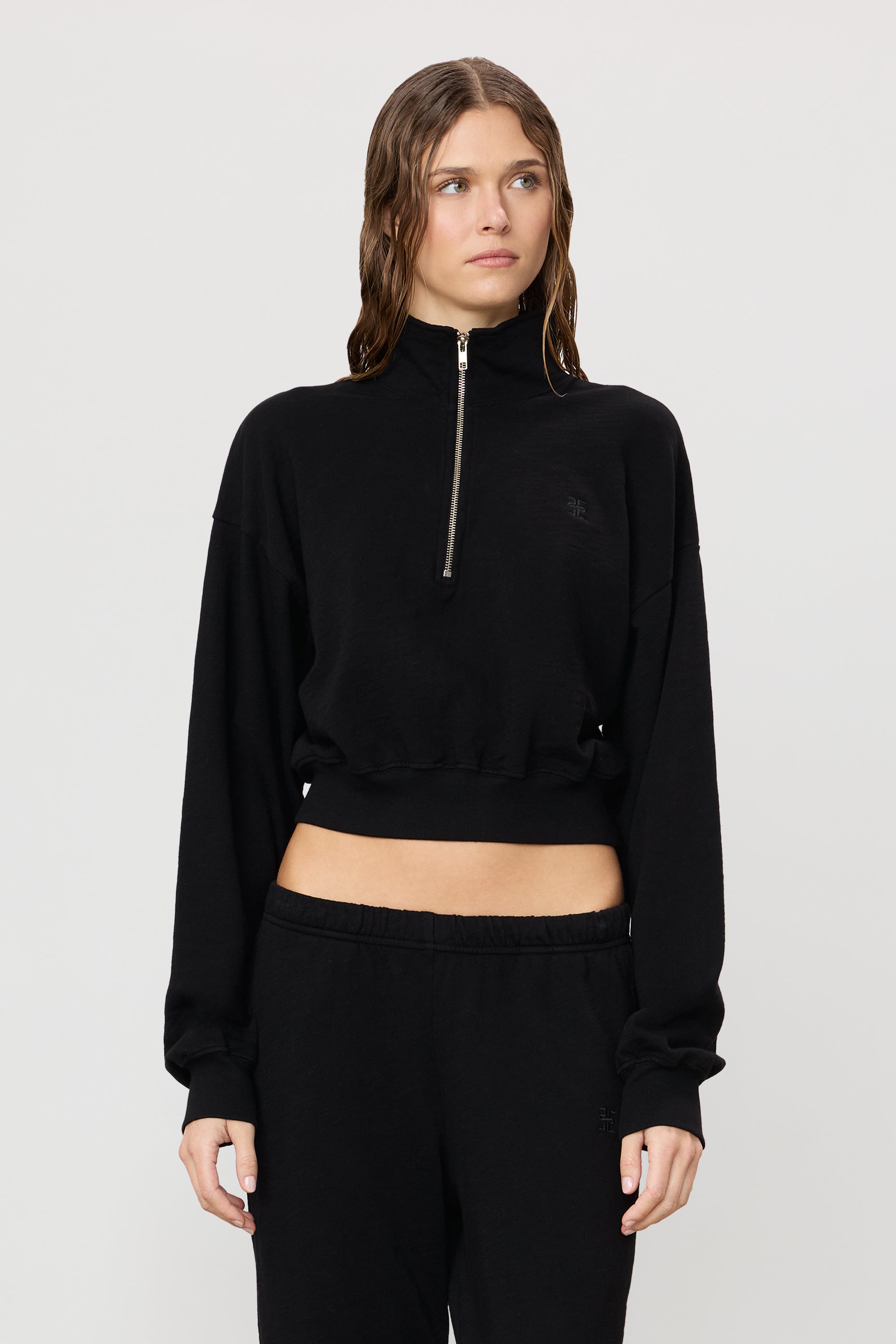 CROPPED HALF-ZIP SWEATSHIRT - ÉTERNE