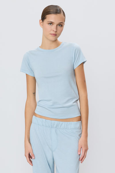 FITTED CREWNECK SHORT SLEEVE T-SHIRT - ÉTERNE