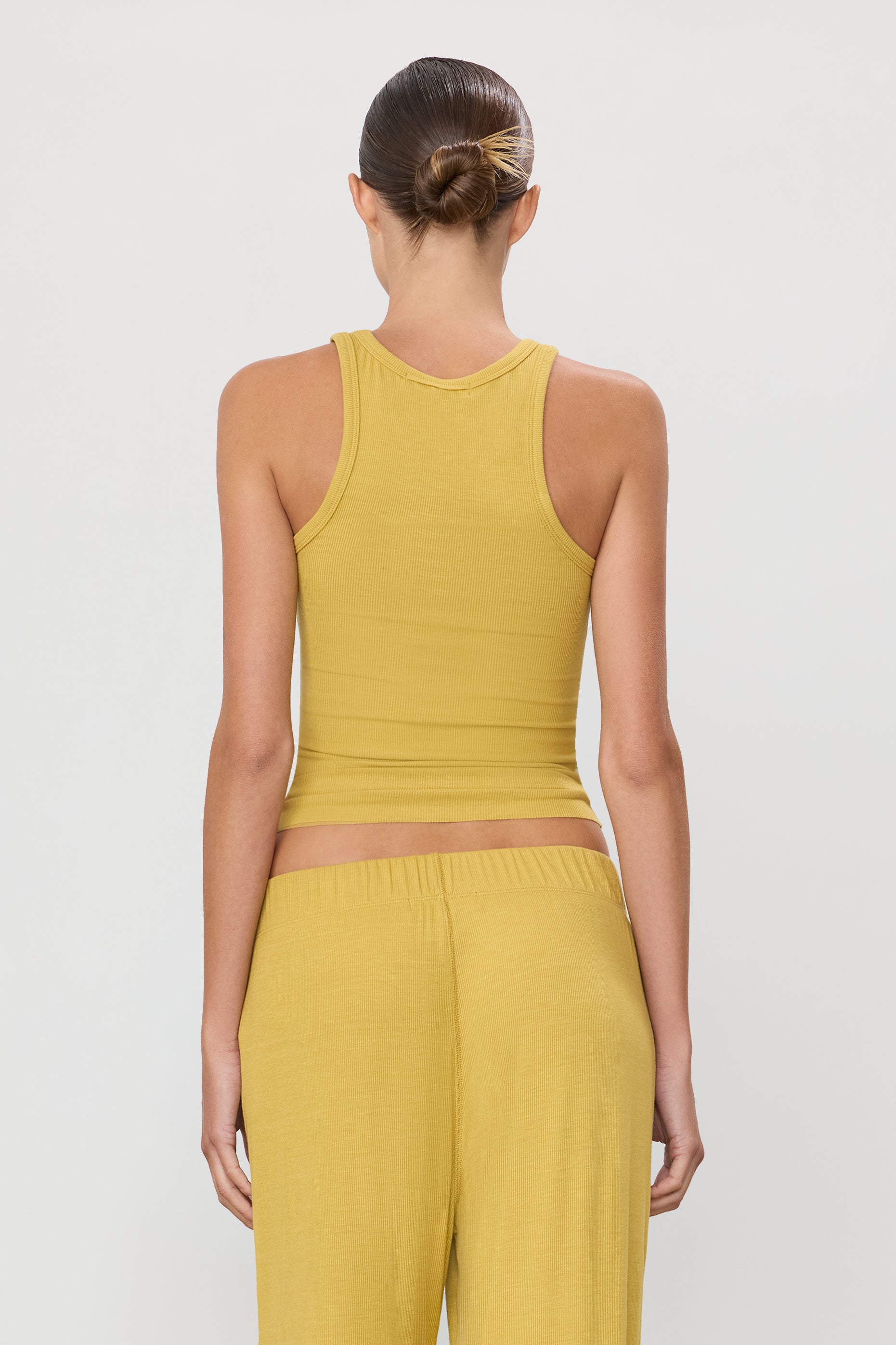 HIGH NECK FITTED TANK - ÉTERNE