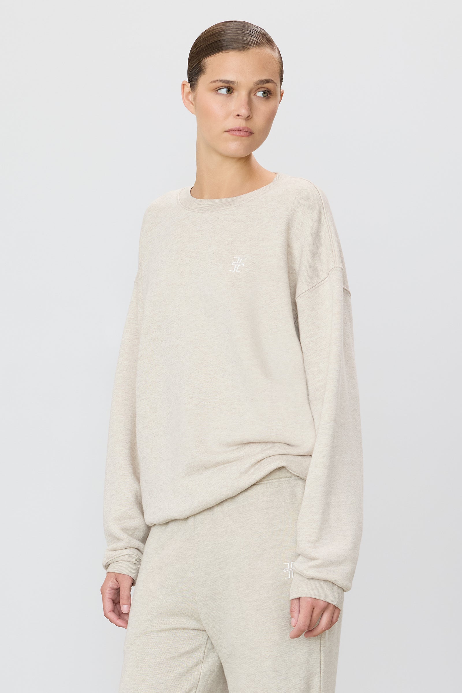 OVERSIZED CREWNECK SWEATSHIRT - ÉTERNE
