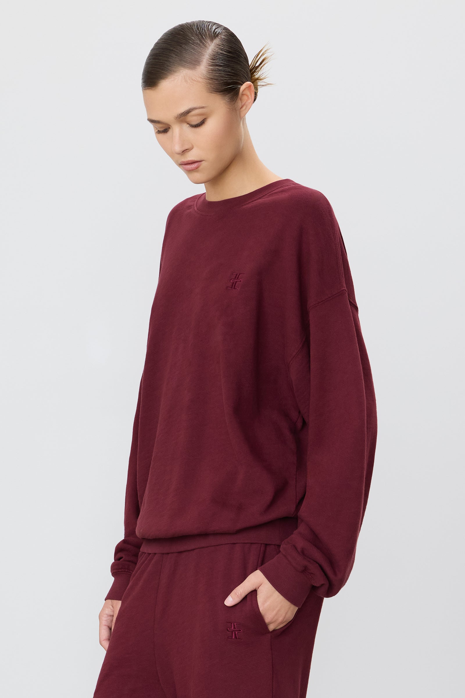 ÉTERNE OVERSIZED CREWNECK SWEATSHIRT