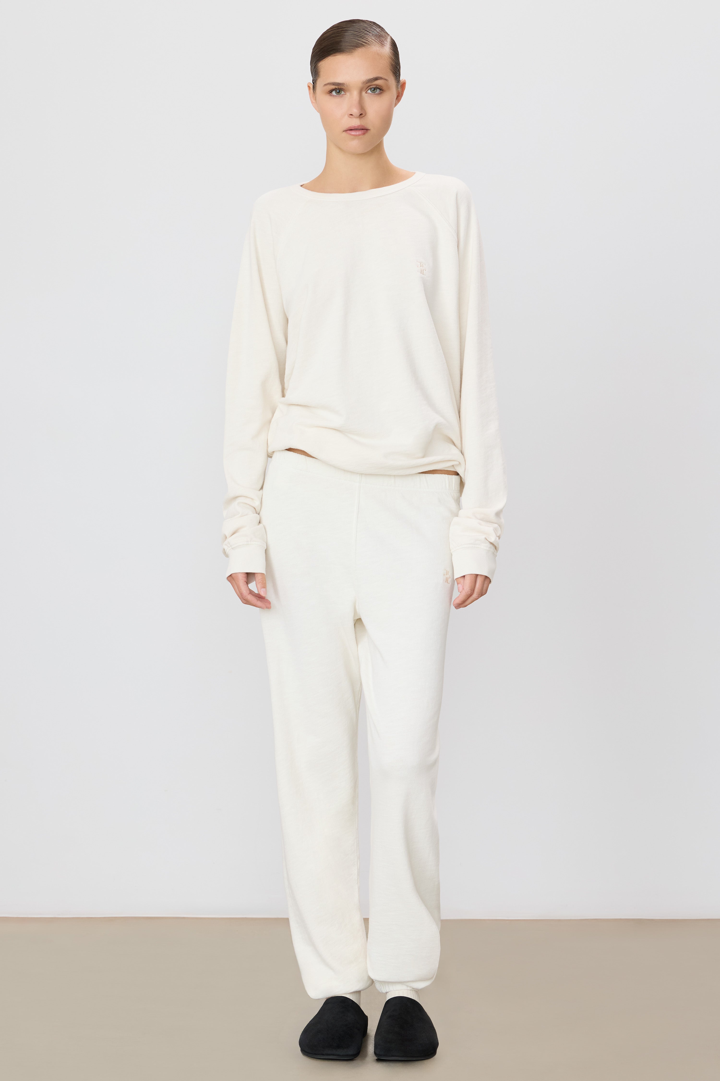 CLASSIC SWEATPANT