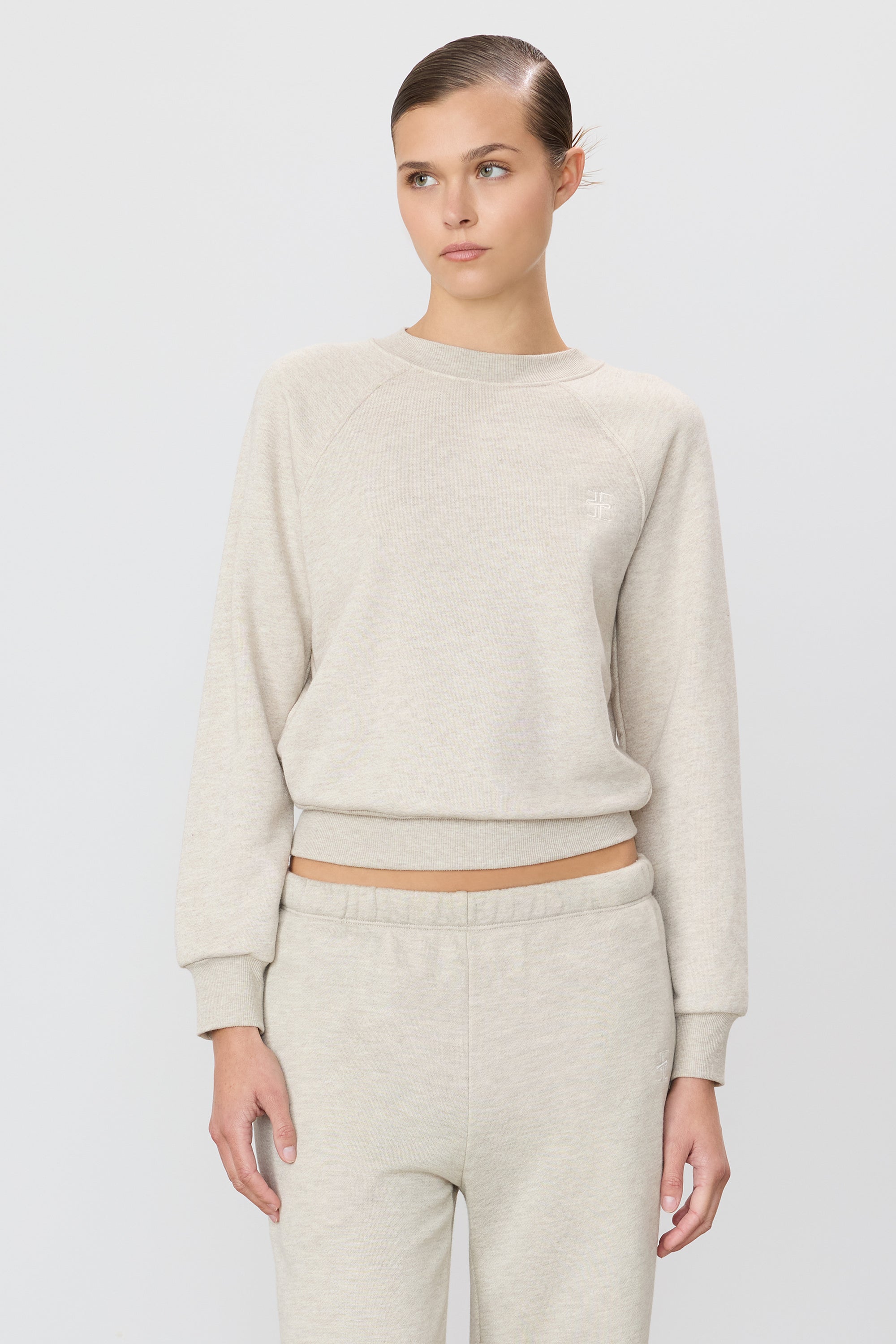 SHRUNKEN RAGLAN SWEATSHIRT - ÉTERNE