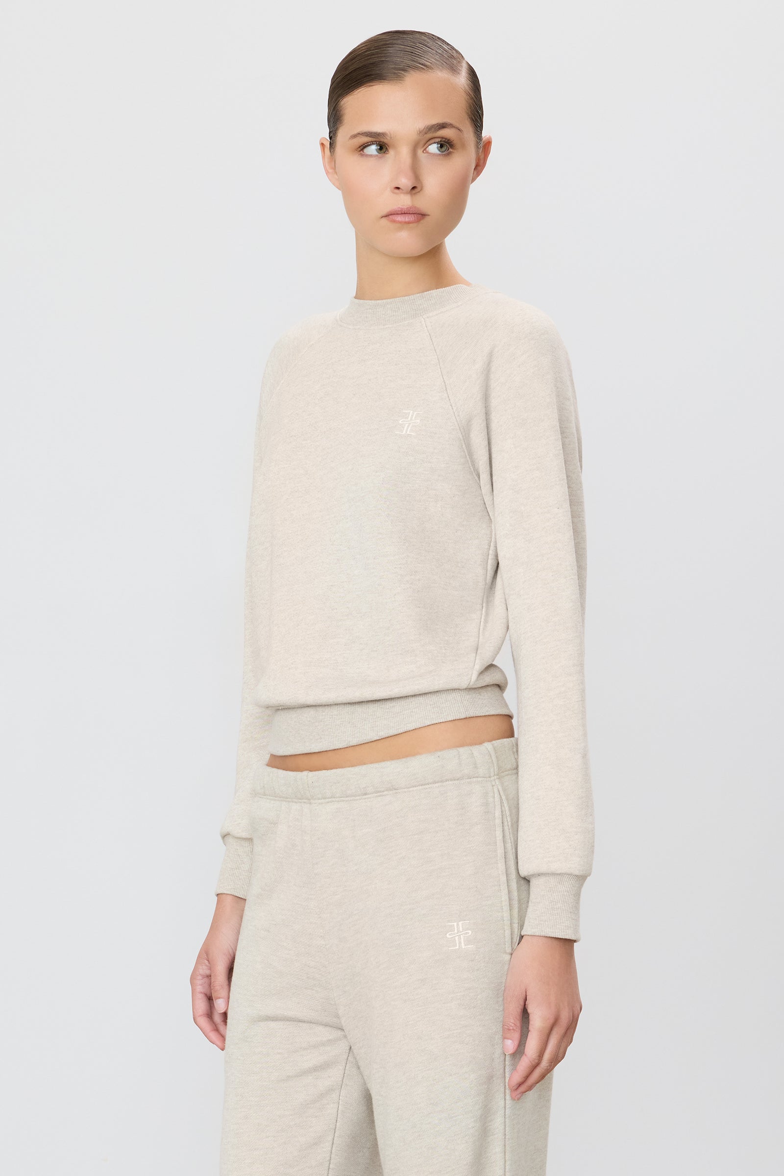 SHRUNKEN RAGLAN SWEATSHIRT - ÉTERNE