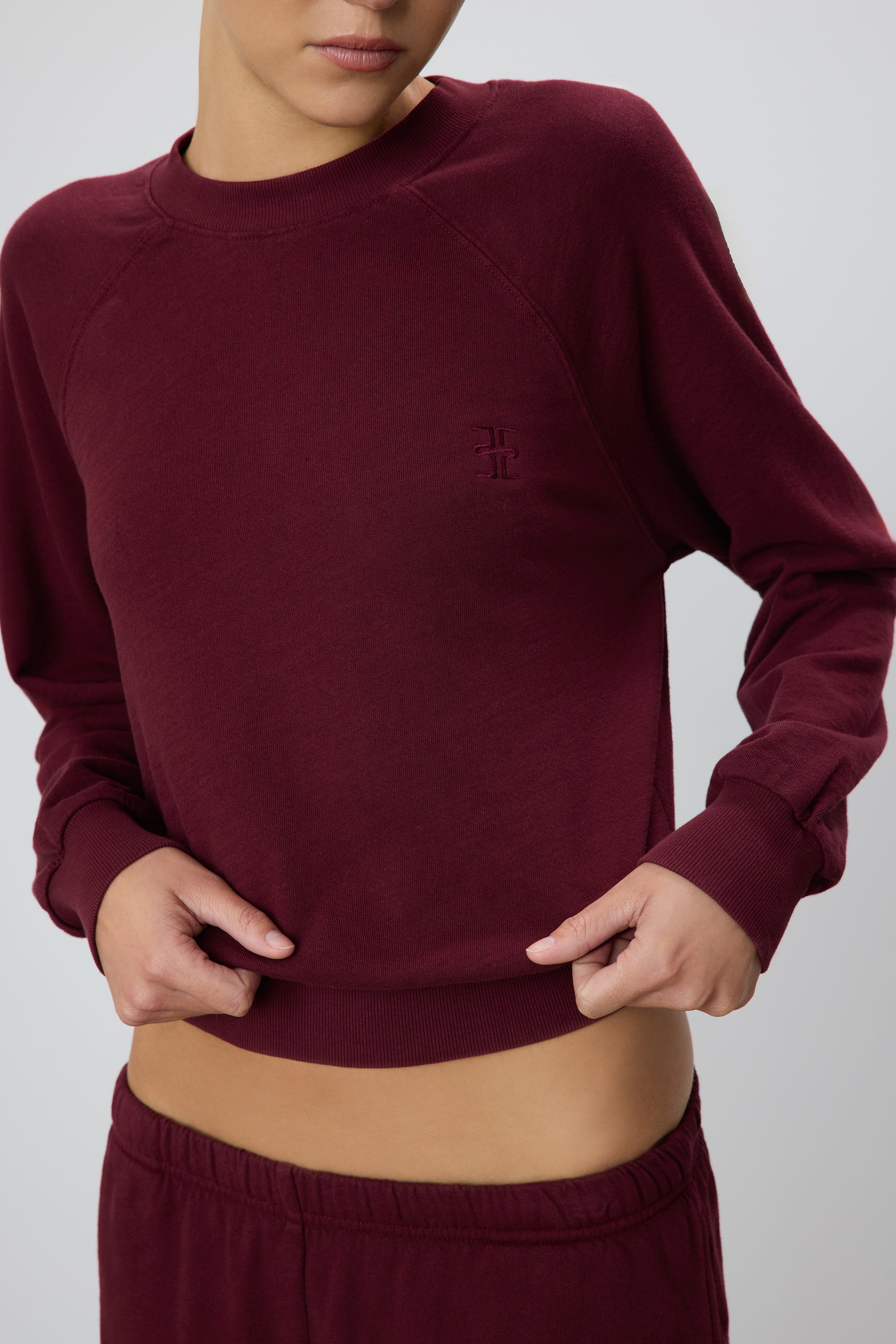 ÉTERNE SHRUNKEN RAGLAN SWEATSHIRT