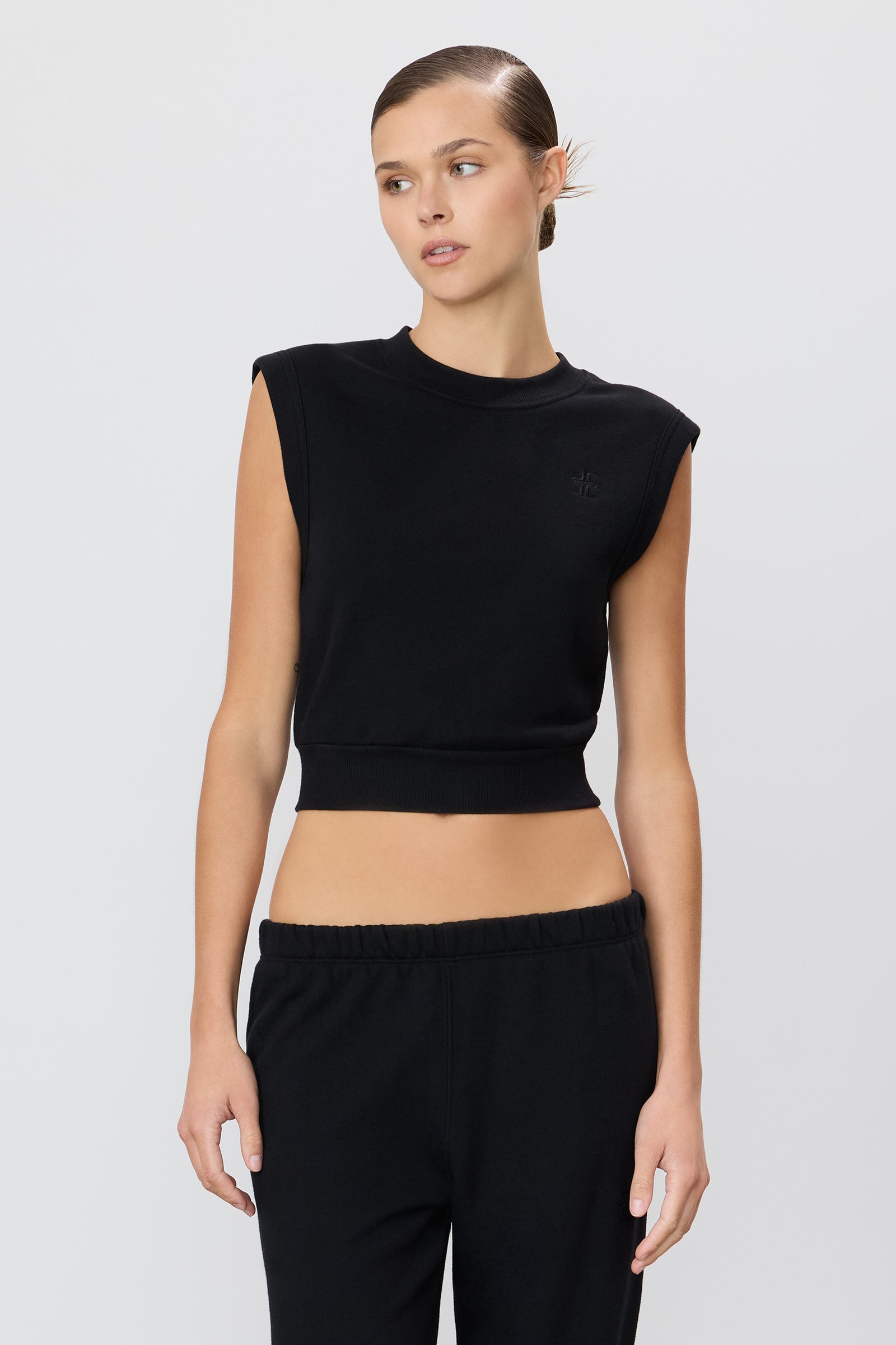 SLEEVELESS CREWNECK TOP - ÉTERNE