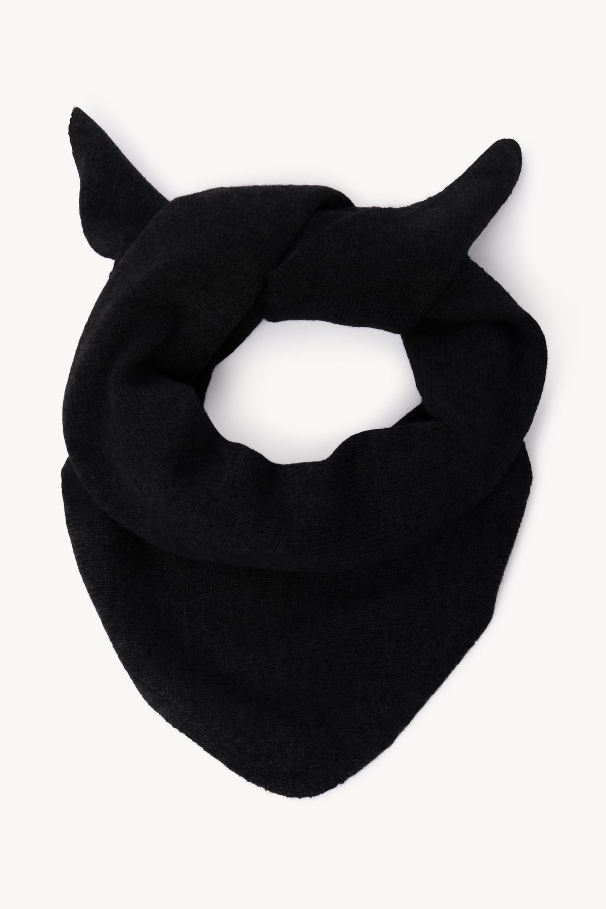 TRIANGLE SCARF