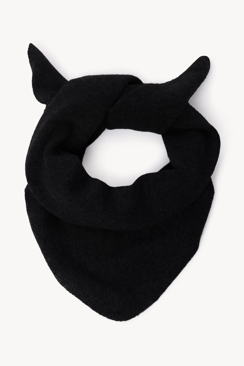 TRIANGLE SCARF