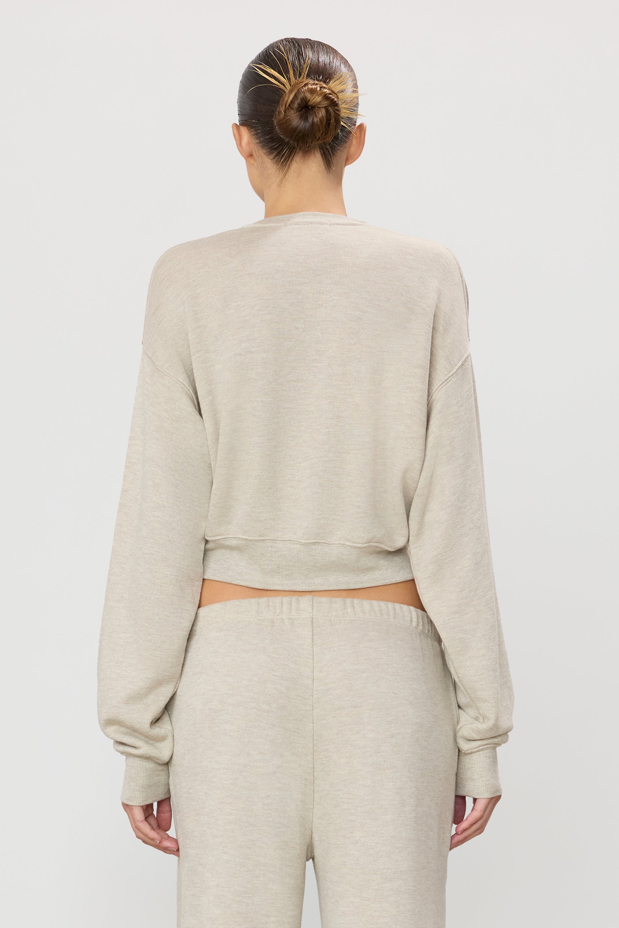 CROPPED CREWNECK SWEATSHIRT