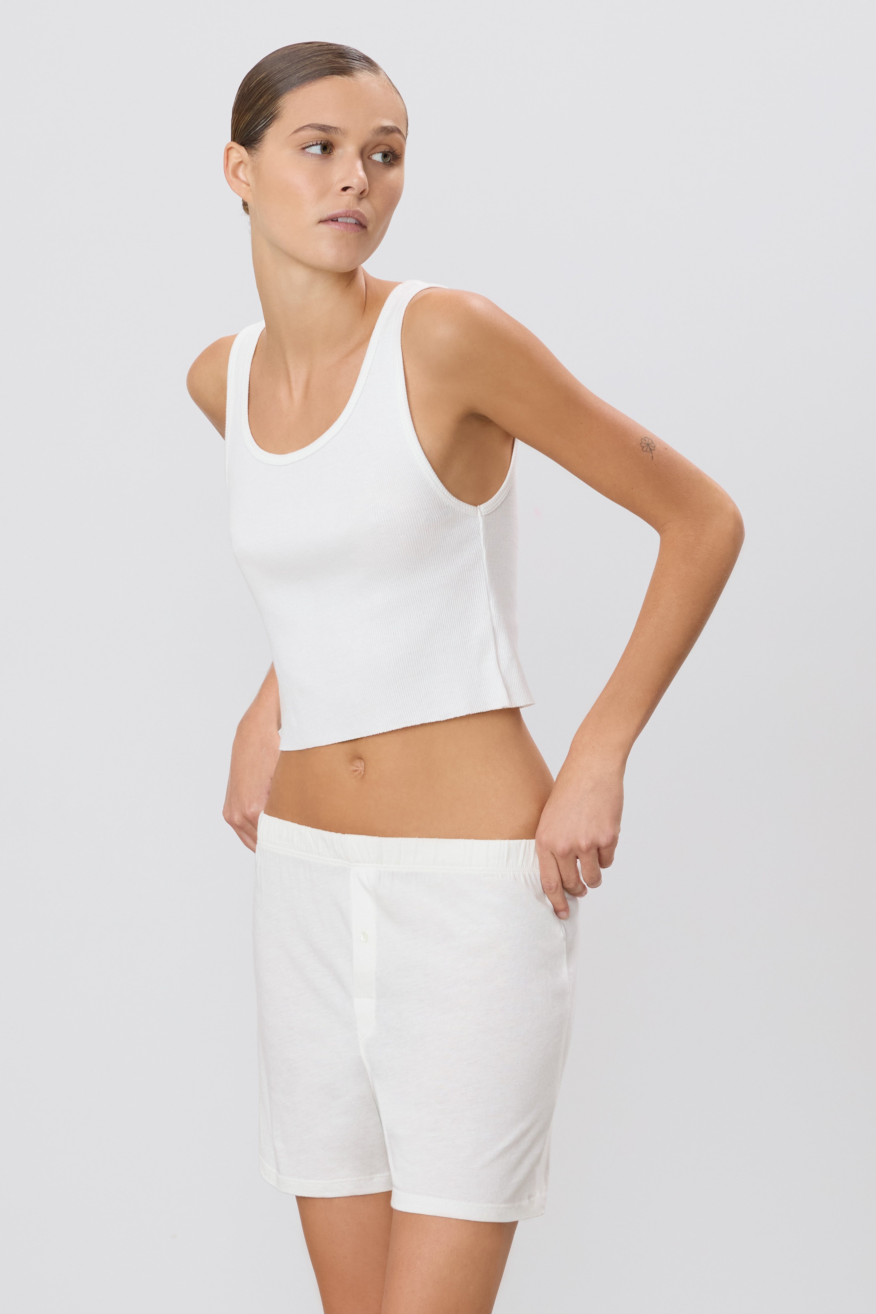 Cropped Scoop Neck Tank