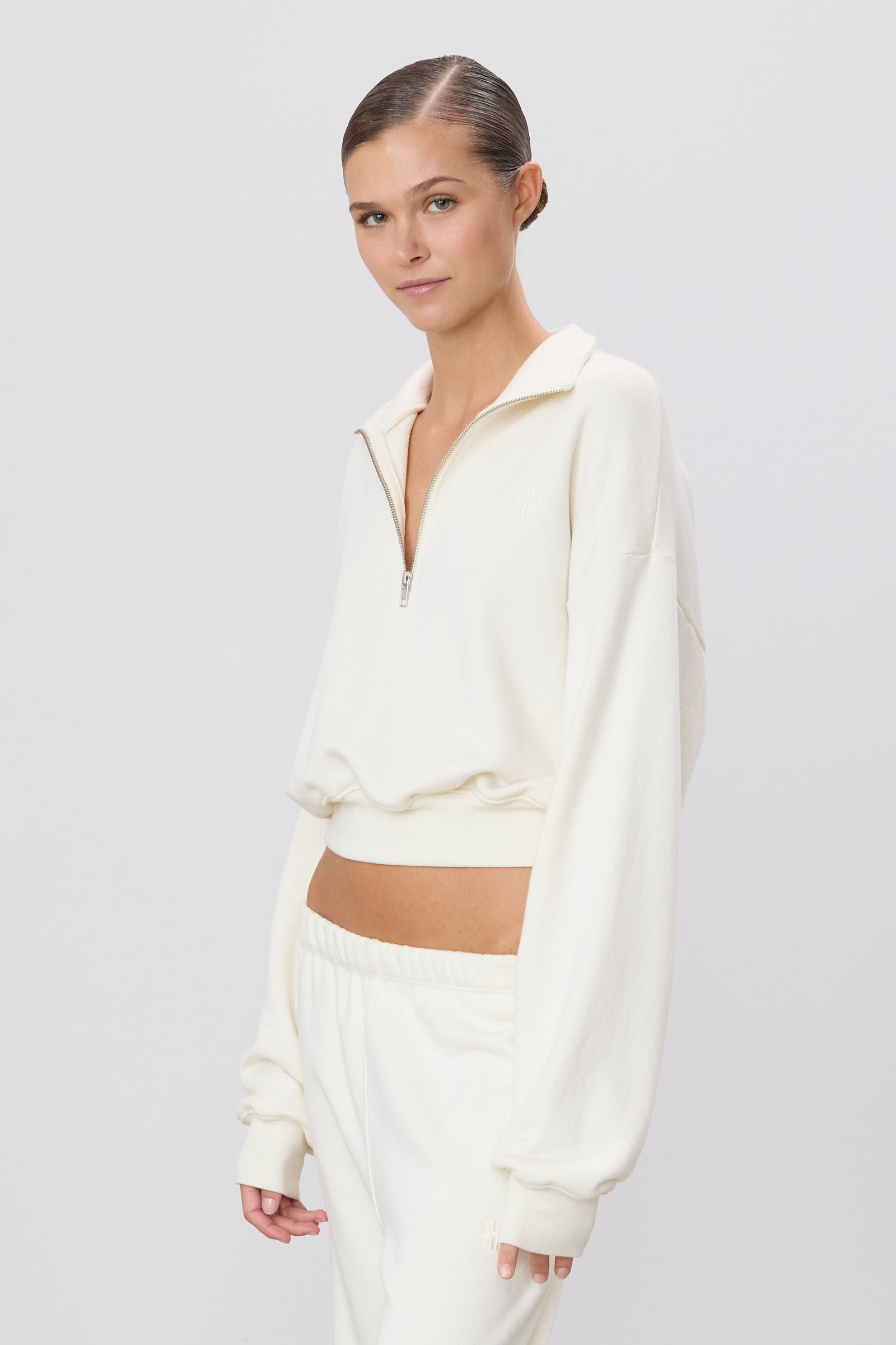 CROPPED HALF-ZIP SWEATSHIRT - ÉTERNE