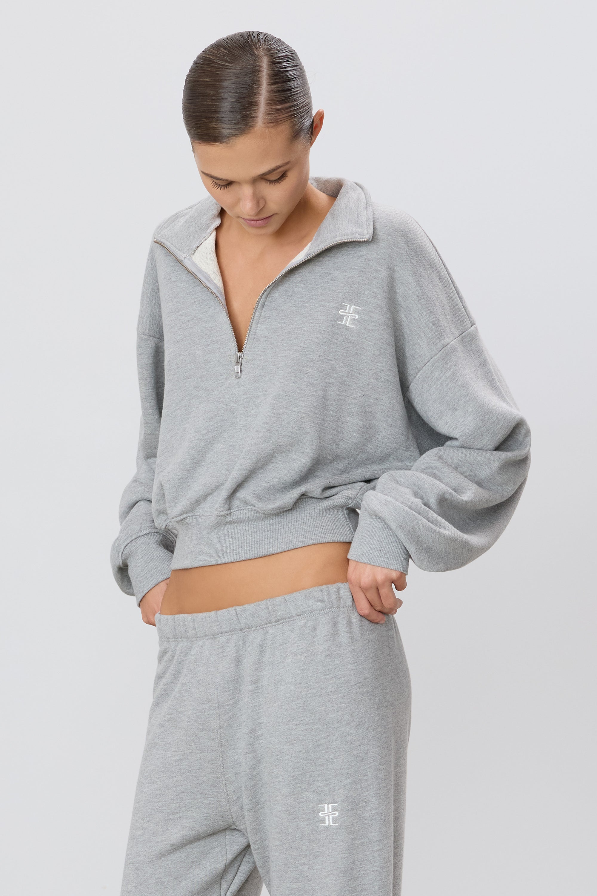 CROPPED HALF-ZIP SWEATSHIRT - ÉTERNE