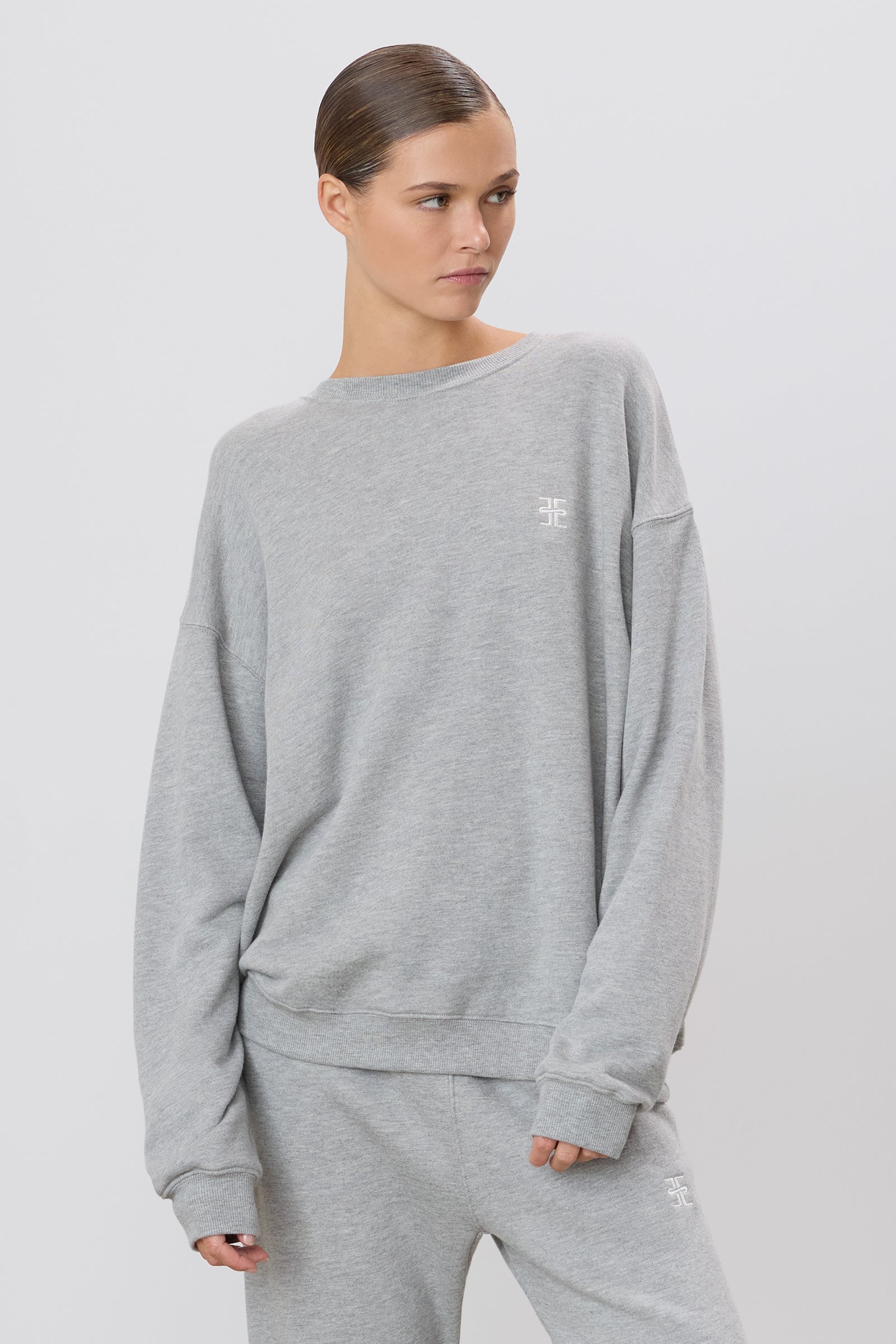 OVERSIZED CREWNECK SWEATSHIRT - ÉTERNE