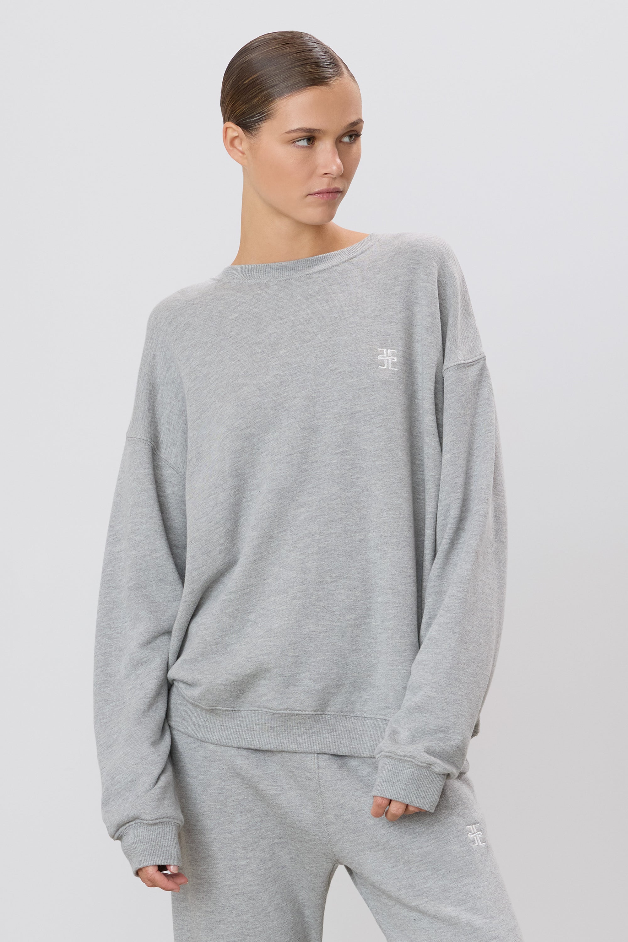 OVERSIZED CREWNECK SWEATSHIRT - ÉTERNE