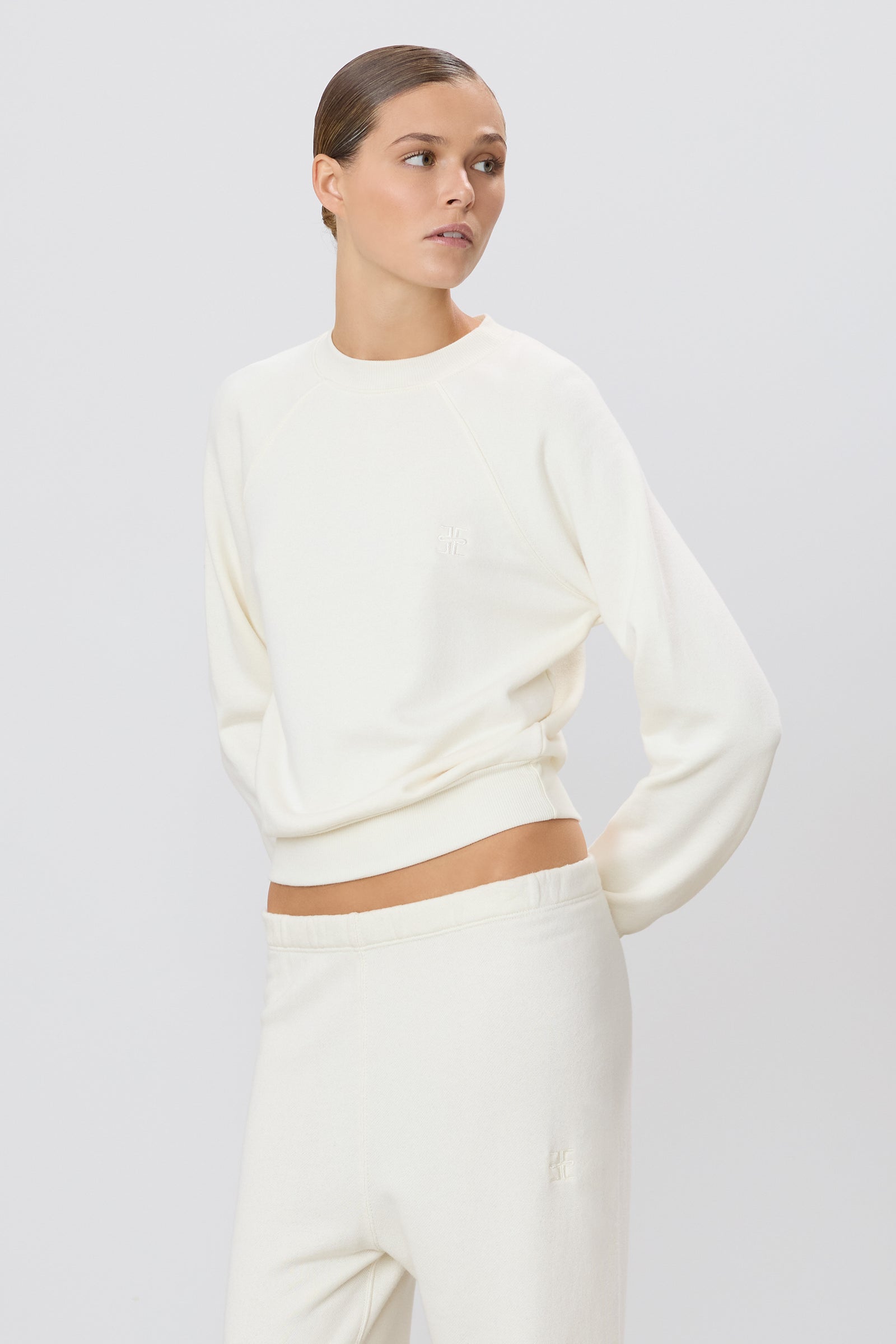 SHRUNKEN RAGLAN SWEATSHIRT - ÉTERNE