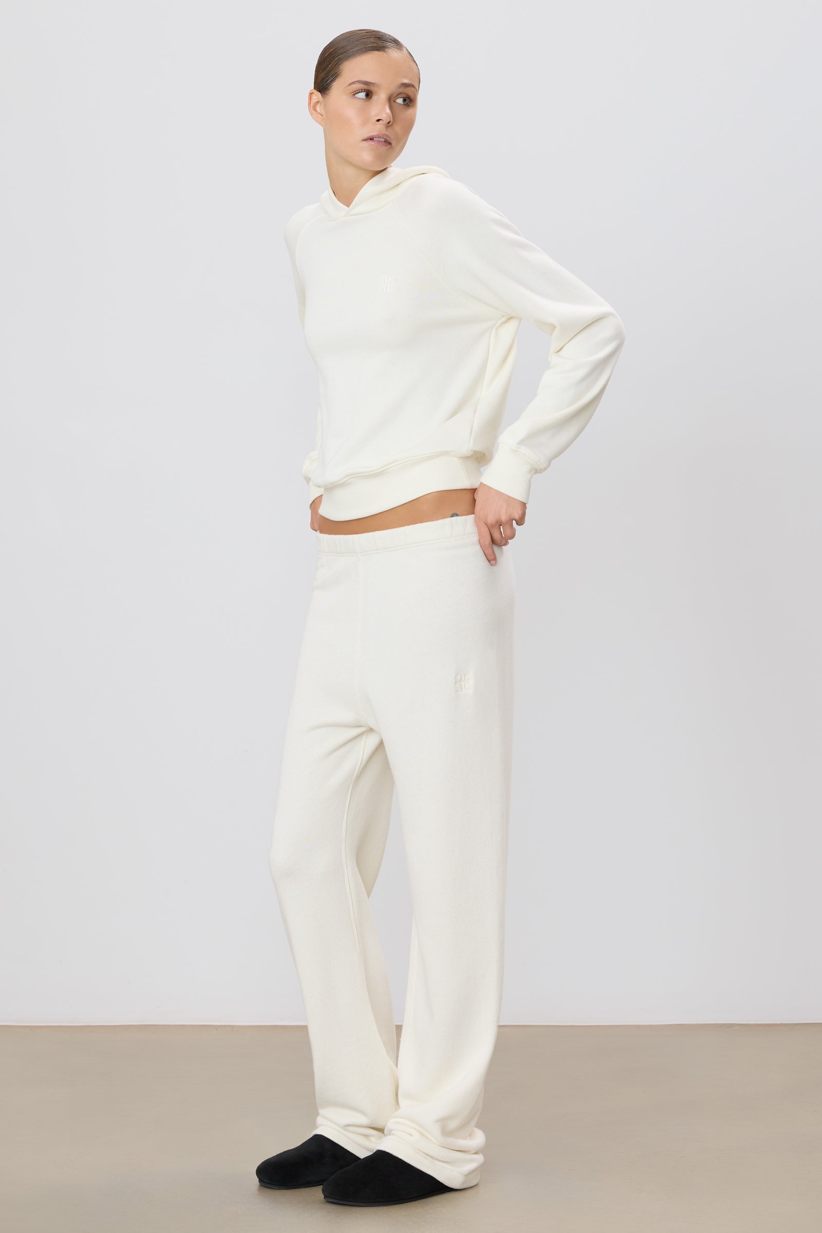 STRAIGHT LEG SWEATPANT - ÉTERNE