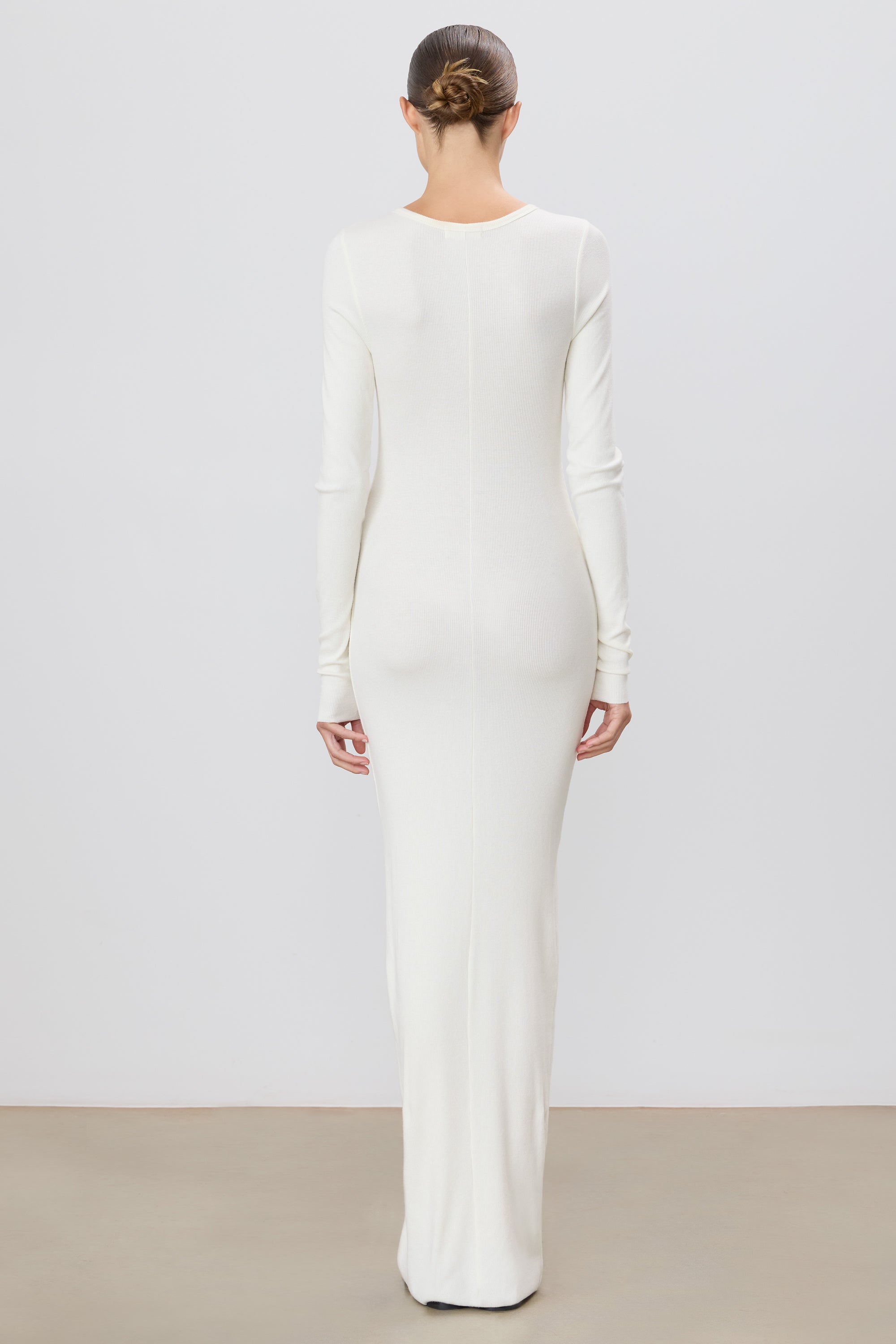 Eterne Long Sleeve Crewneck Maxi Dress in Cream - Size L Eterne Long Sleeve Crewneck Maxi Dress in Cream - Size L