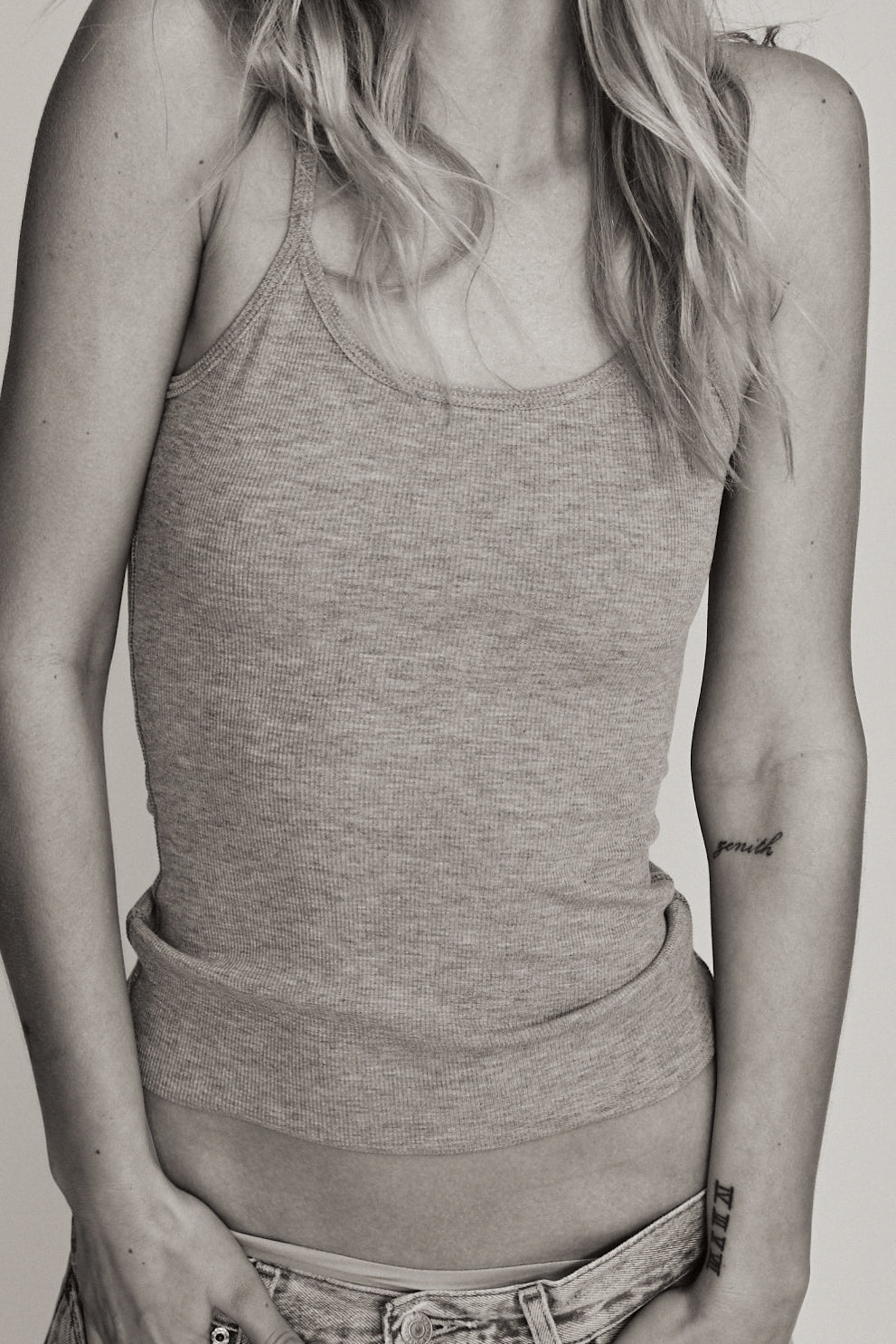 Thin Strap Fitted Tank Heather Grey TANKS ÉTERNE 